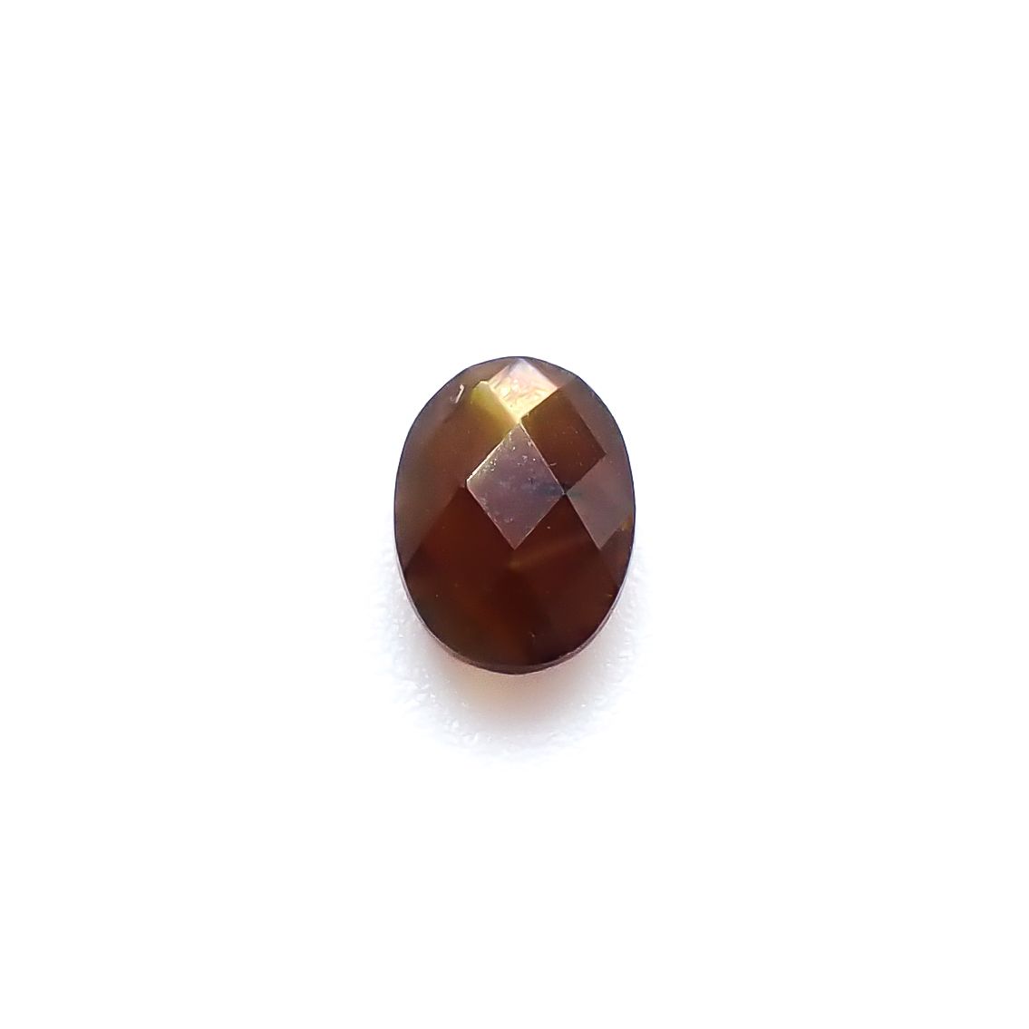 ◇リバーシブル・チェッカーカット◇レインボーガーネット 日本・奈良県産 0.54ct / 5.7x4.1mm前後 [260932925]