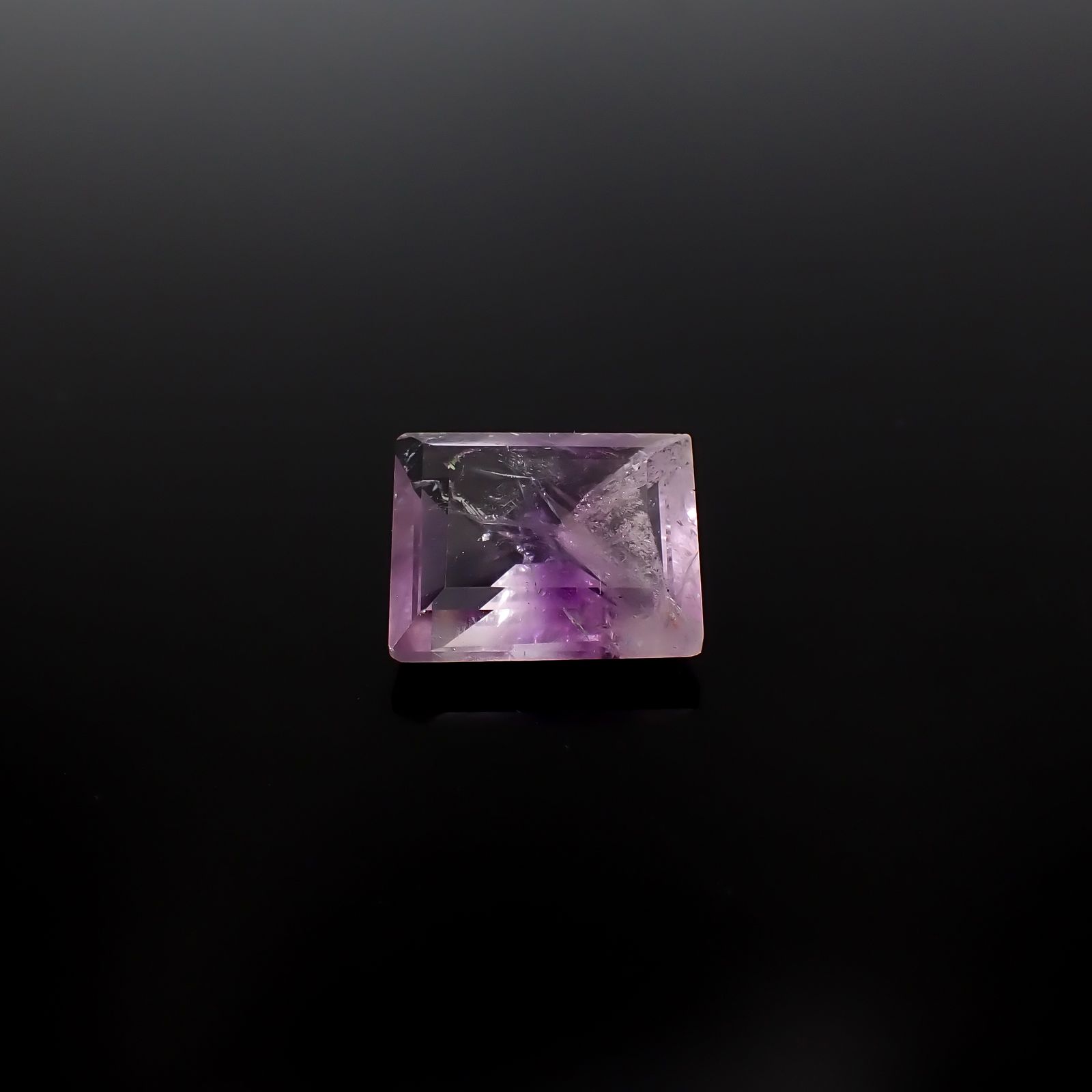 ワンウェイアメジスト ブラジル産 11.05ct / 16x13mm前後 [260432021]