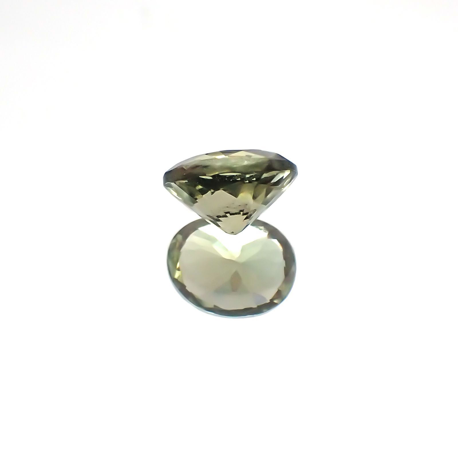 イエローグリーンサファイア 非加熱(宝石名サファイア)タンザニア産 0.49ct 識別済[231124230]5.1x4mm前後