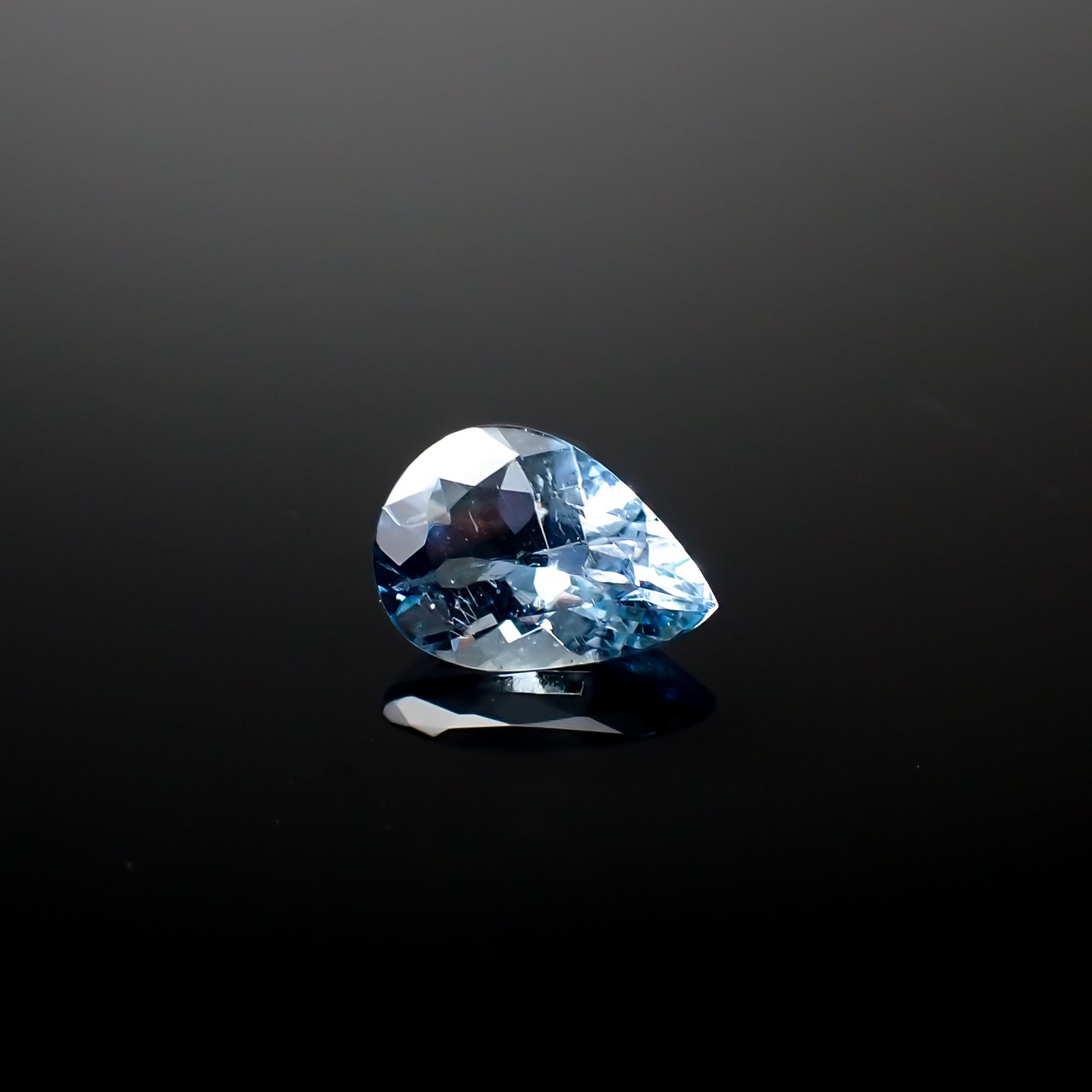 アクアマリン サンタマリアカラー マダガスカル産 0.54ct