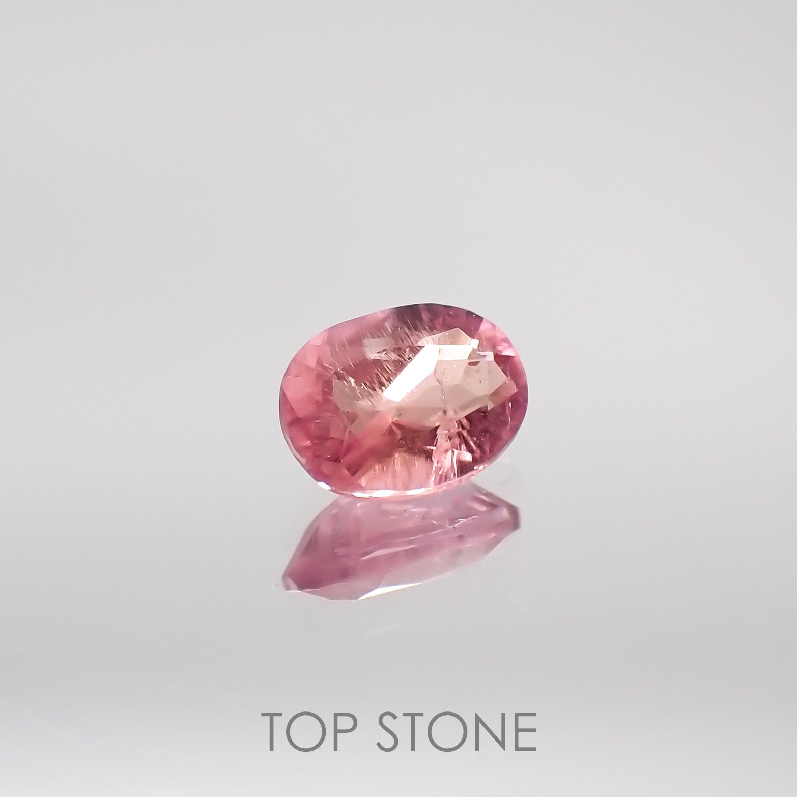 ペツォッタイト(ラズベリル) マダガスカル産 ルース 0.17ct[210611209]4.1×3mm前後