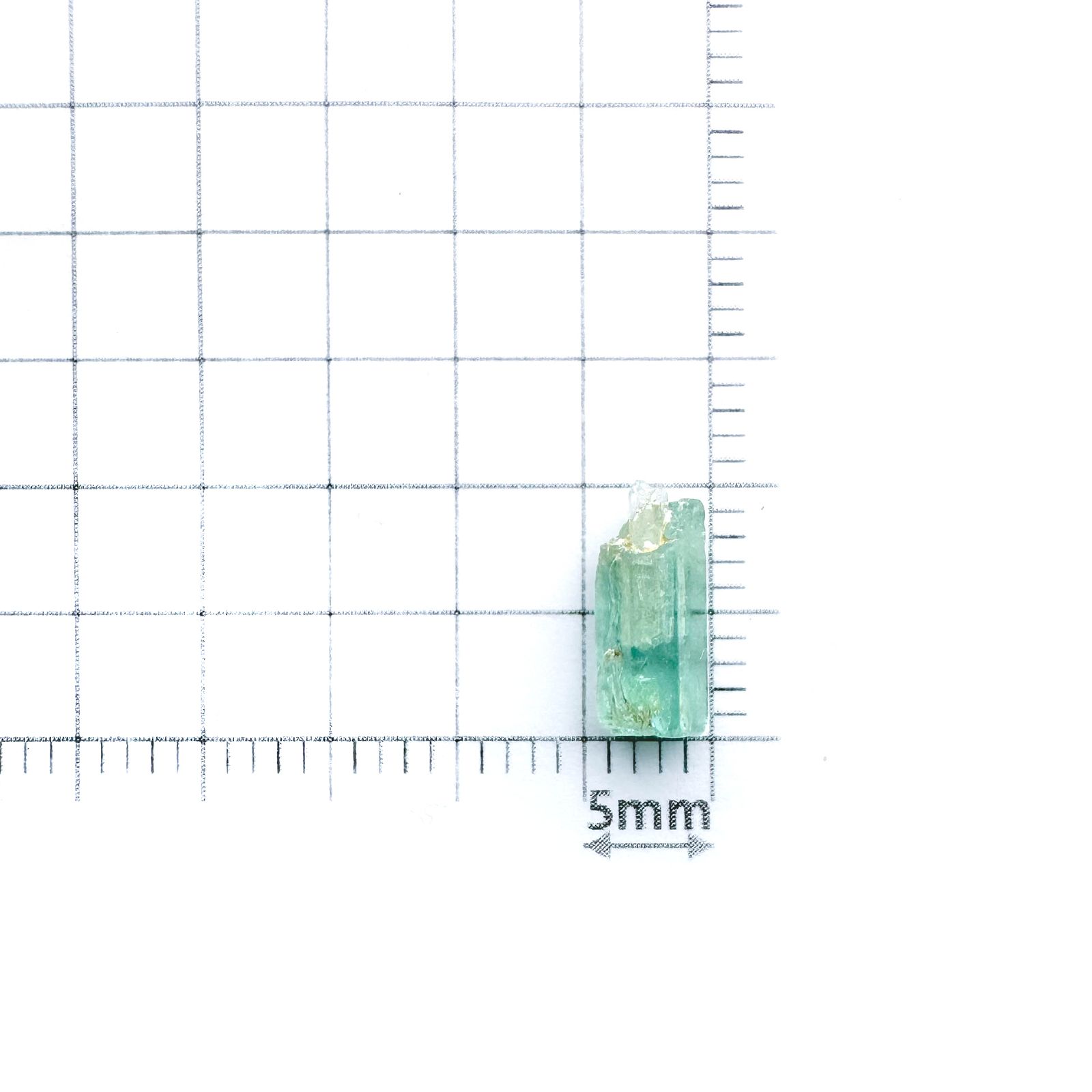 ミントベリル柱状結晶 原石 ナイジェリア産 1.10ct / 9.7x4.3mm前後 [251231425]