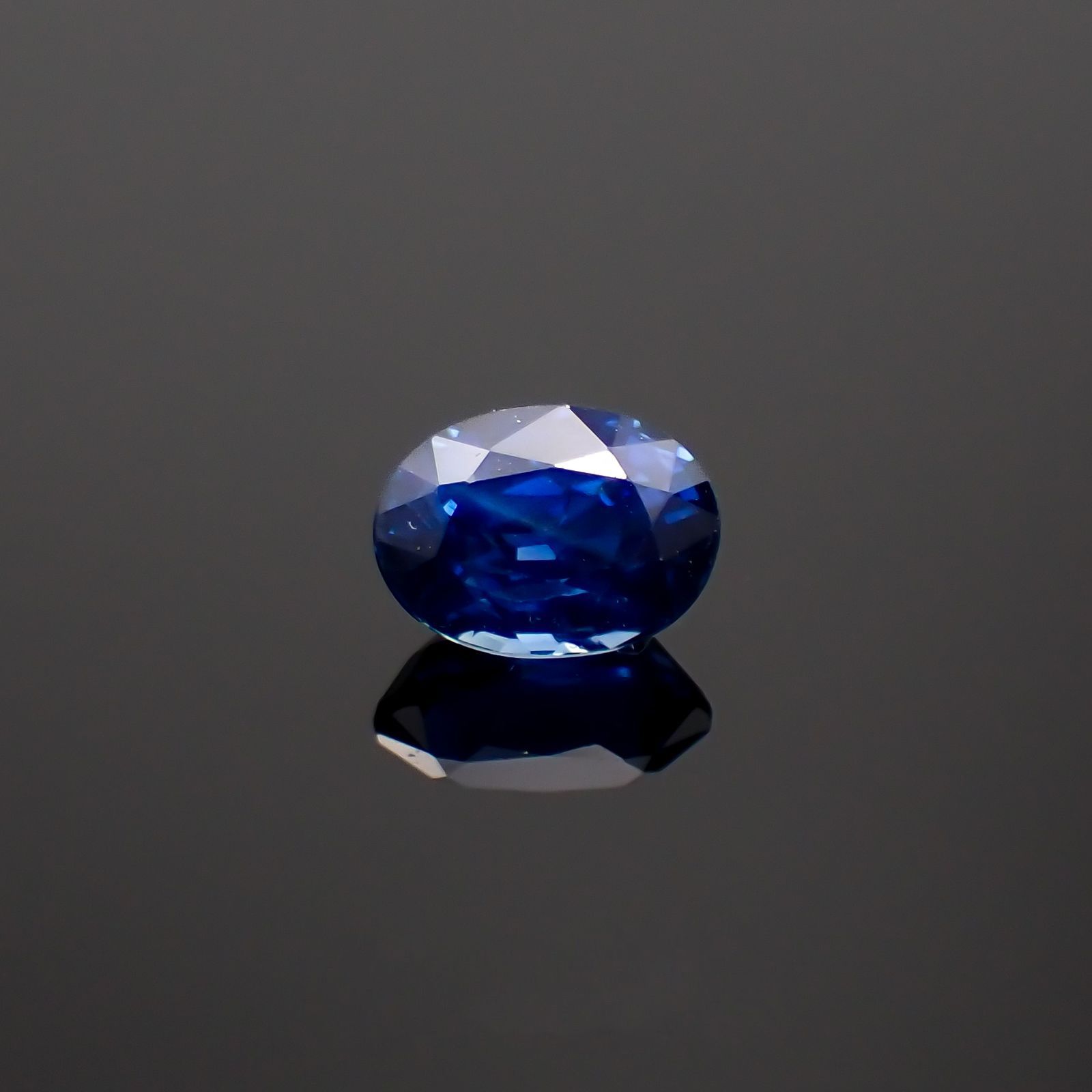 サファイア(宝石名サファイア)スリランカ/マダガスカル産 0.79ct 識別済[230120241]6x4.3mm前後
