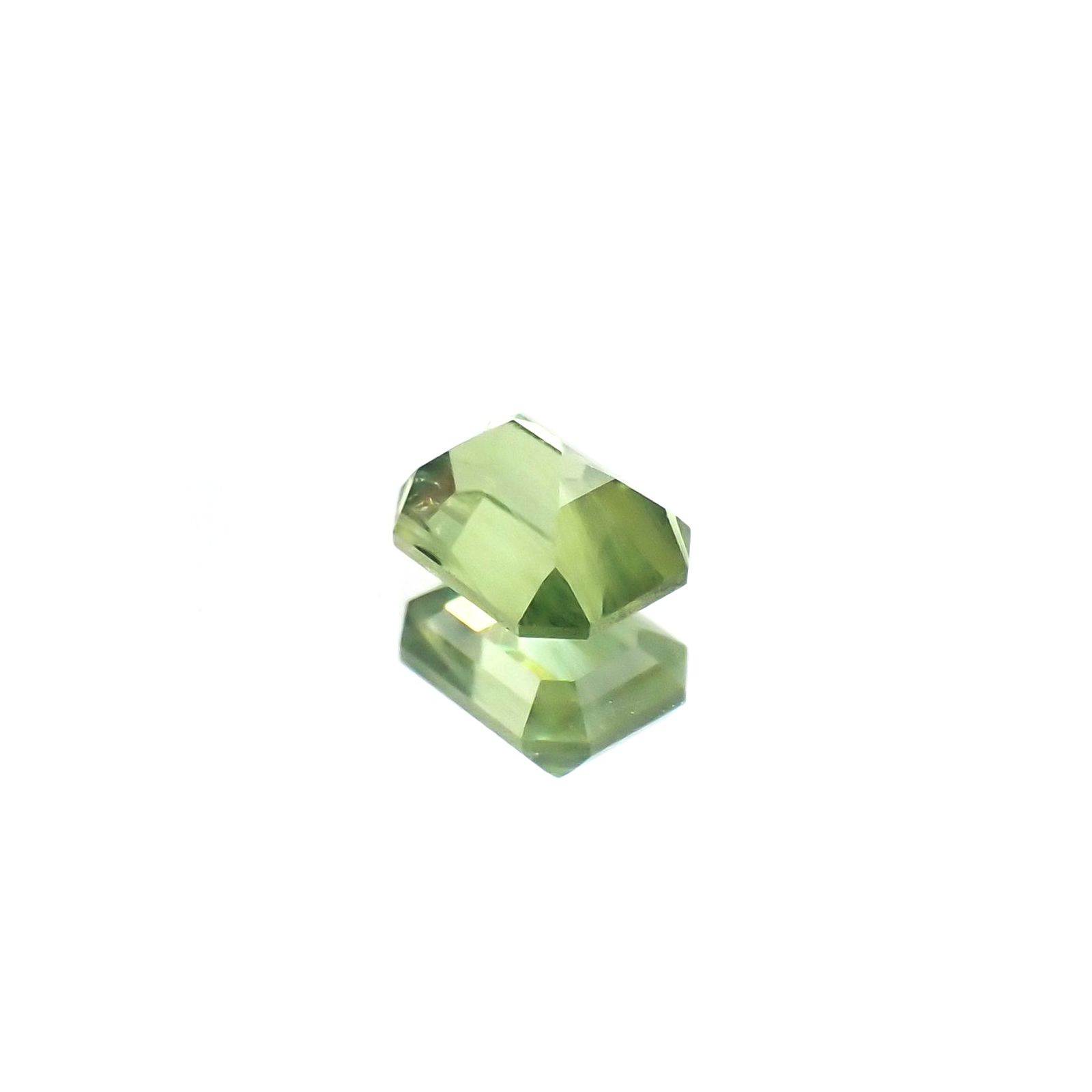 デマントイドガーネット(宝石名デマントイド・ガーネット) ロシア産 0.326ct ソ付(彩珠)[210711612]4.1×3.1mm前後