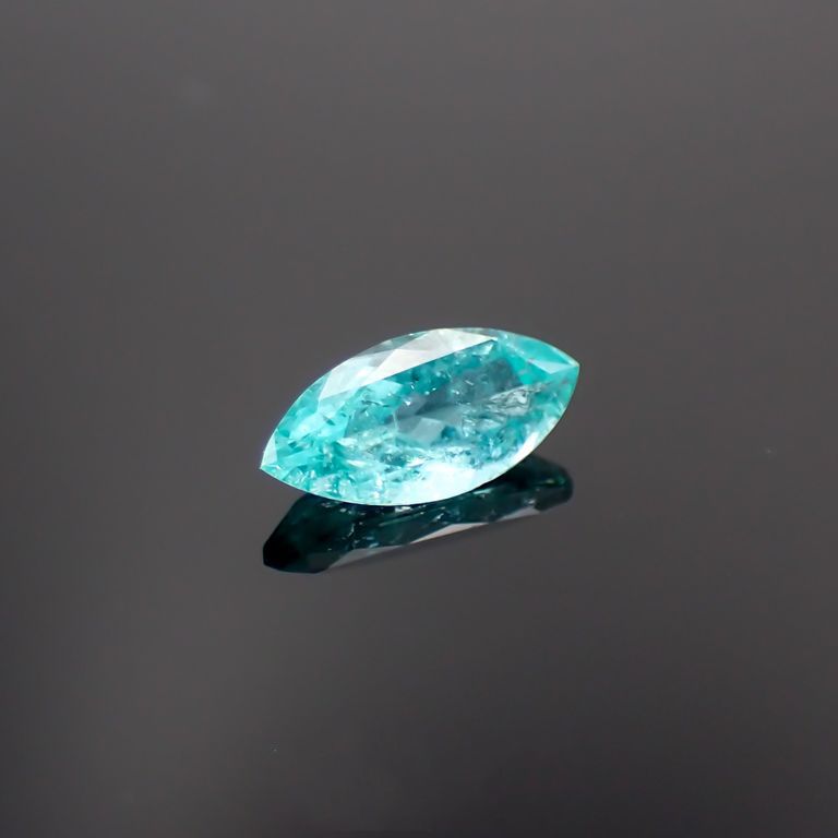 パライバトルマリン(宝石名トルマリン/別名パライバ・トルマリン)ブラジル・キントス鉱山産 0.497ct ソ付(宝貴協)[221018746]8.3x3.9mm前後