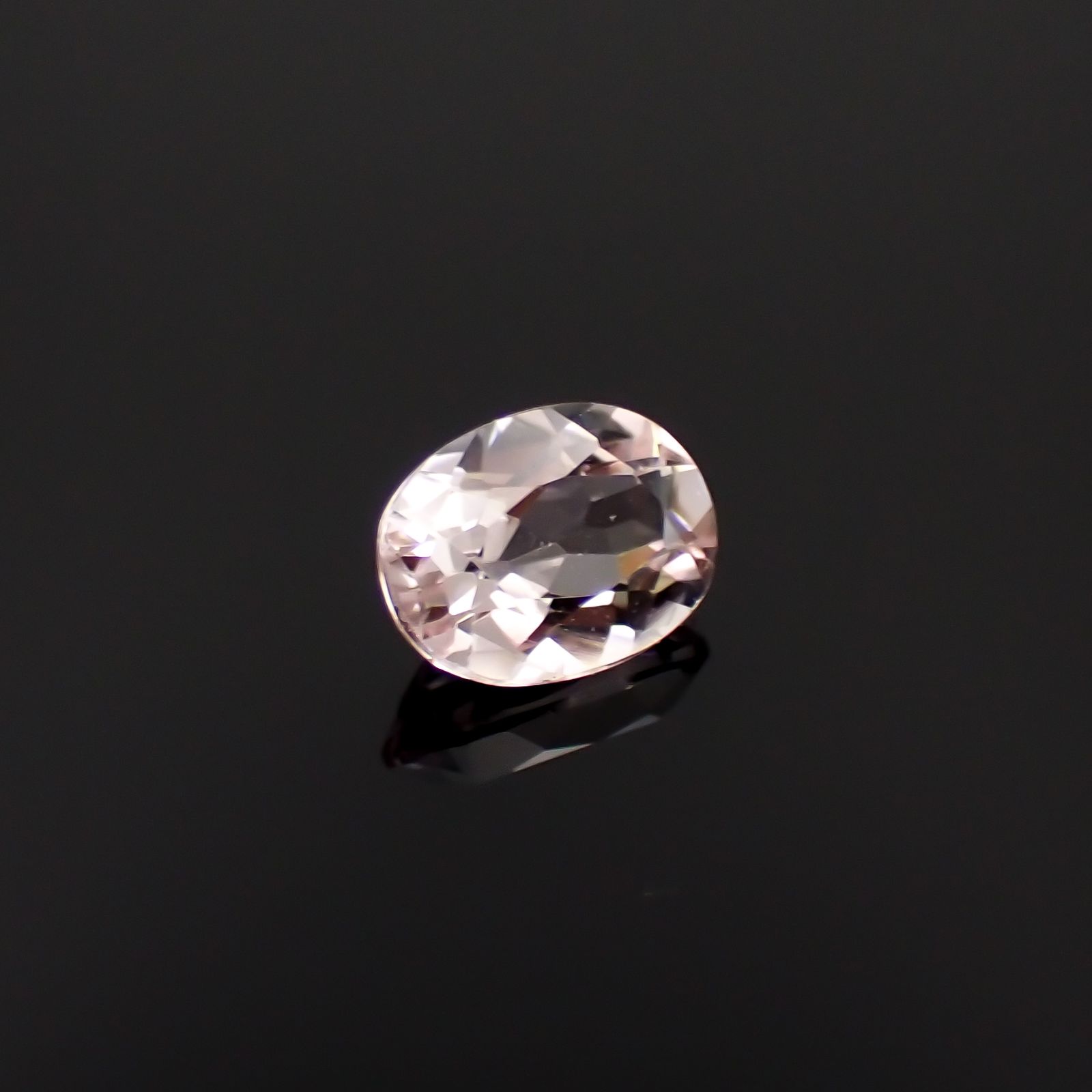 モルガナイト(宝石名モルガナイト)ナイジェリア産 1.20ct 識別済[230321162]8x6mm前後