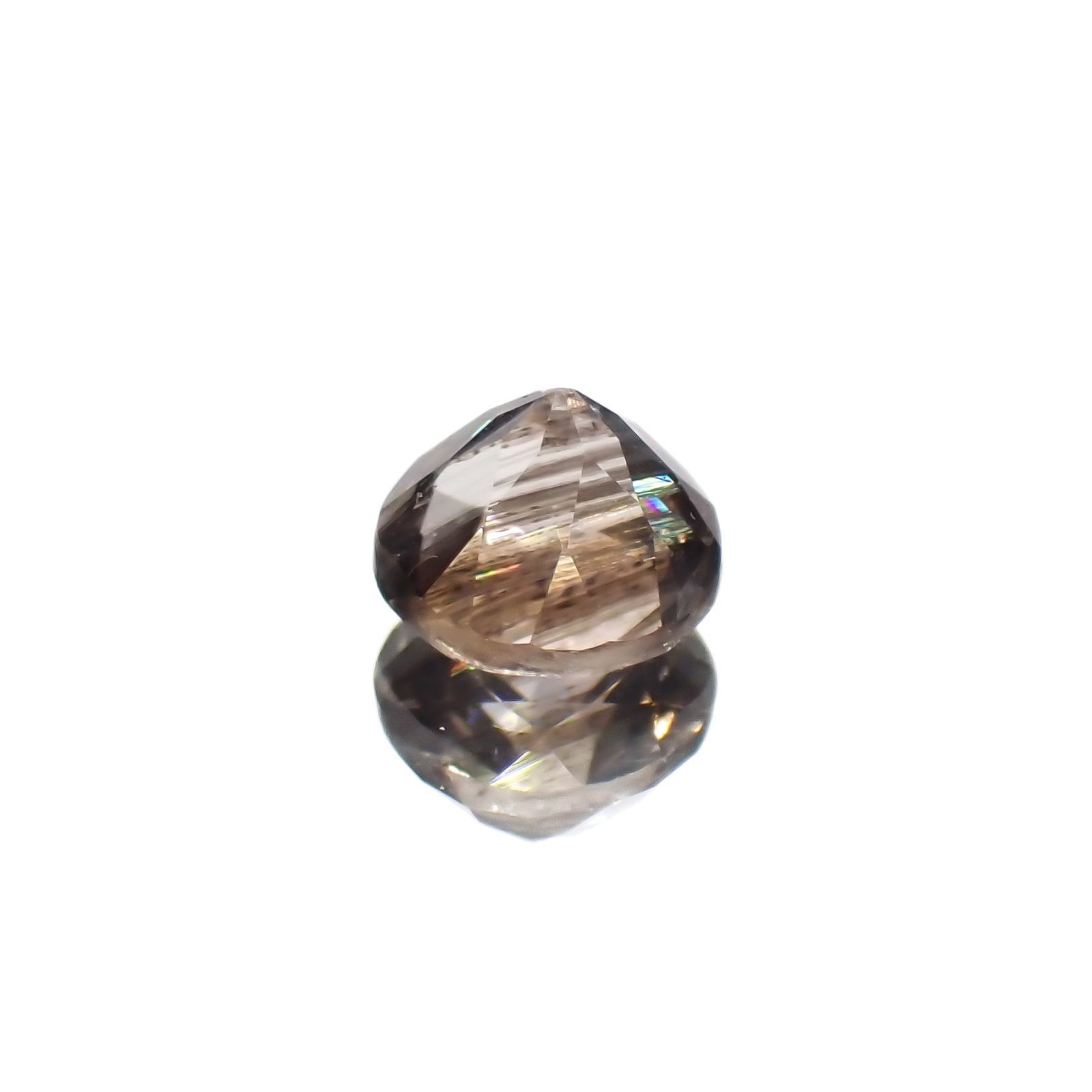 レインボースキャポライト ブラジル産 0.79ct[221119040]5.9x5.9mm前後