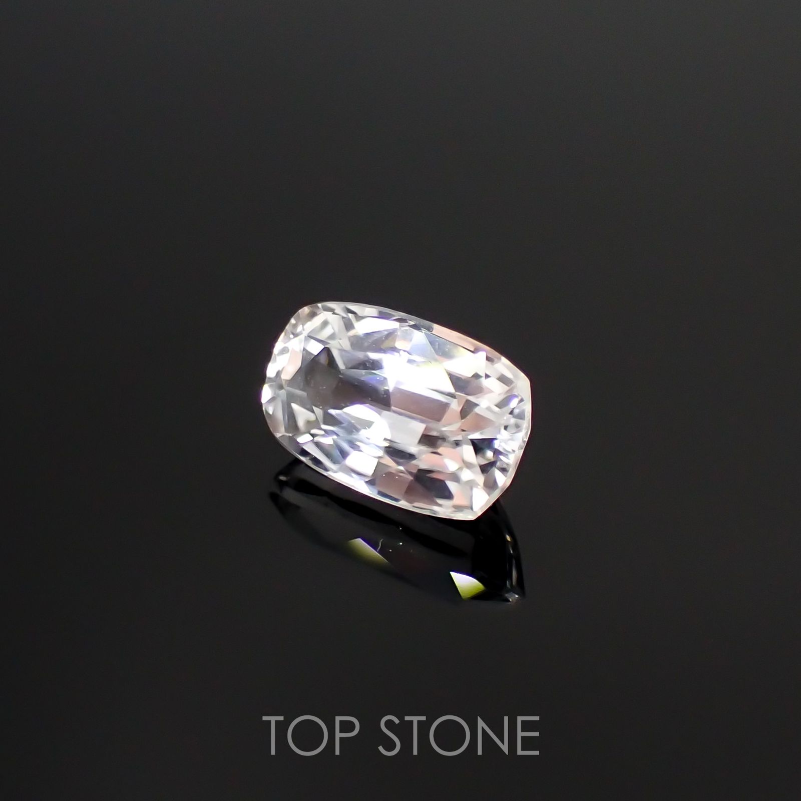 フェナカイト(宝石名フェナカイト) ブラジル産 1.42ct 識別済[210912700]8.4×5.1mm前後