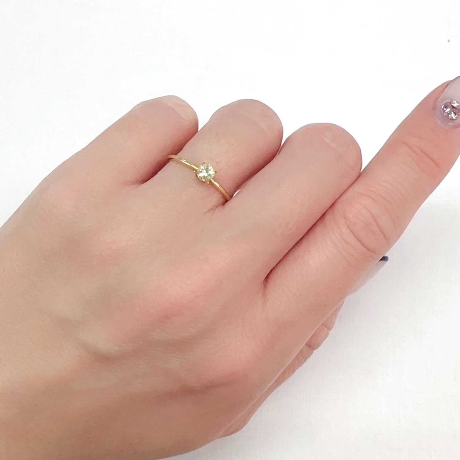 イエローダンビュライト タンザニア産 0.26ct[240125456]3.9x3.9mm前後