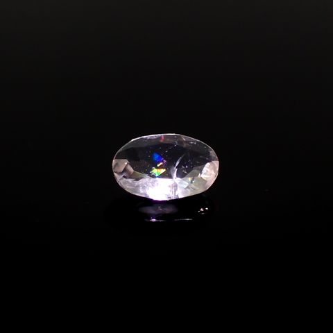リューサイト 遊色効果あり(宝石名リューサイト)イタリア産 0.42ct 識別済[240527521]6.4x4.9mm前後