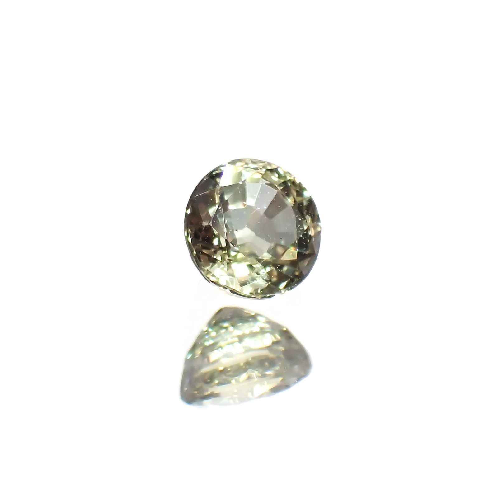 グリーンクリソベリル(宝石名クリソベリル)スリランカ/マダガスカル産 識別済 0.29ct / 3.5x3.5mm前後 [220114470]
