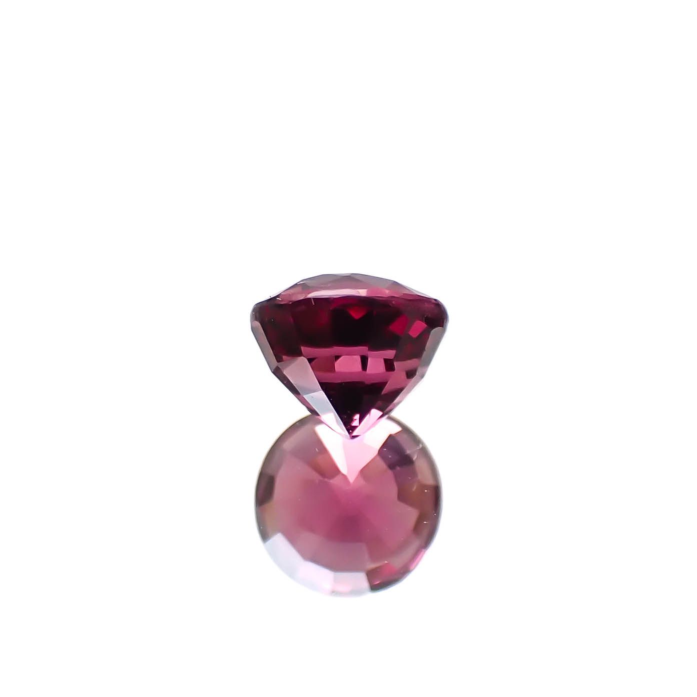 ロードライトガーネット(宝石名ロードライト・ガーネット)ブラジル産 1.00ct 識別済[250530365]5.4x5.4mm前後