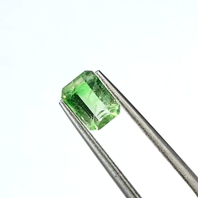 ツァボライト タンザニア産 1.14ct グリーンガーネット