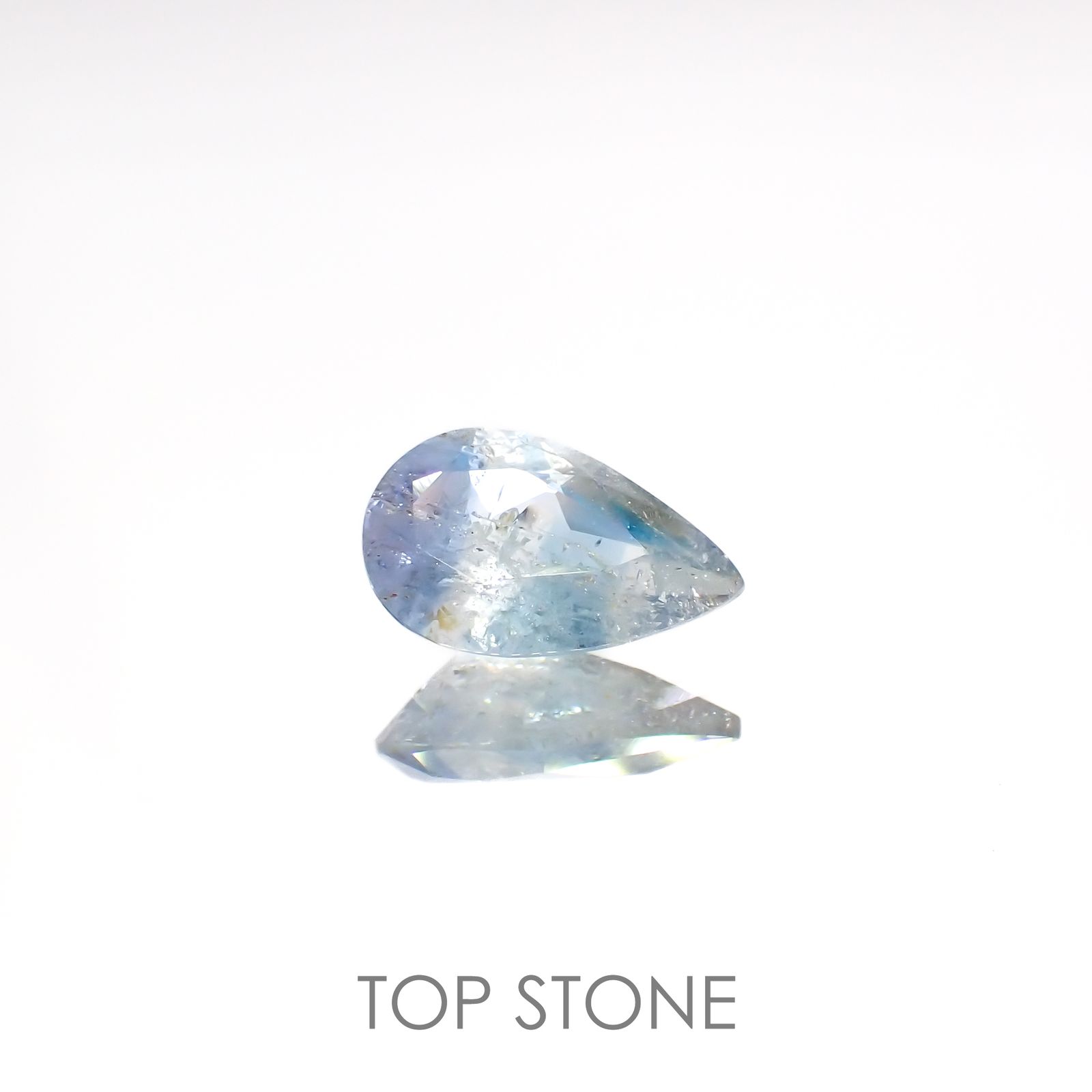 ジェレメジェバイト(宝石名エレメジェバイト)ナミビア産 0.799ct ソ付(彩珠)[220616454]8.3x5.1mm前後