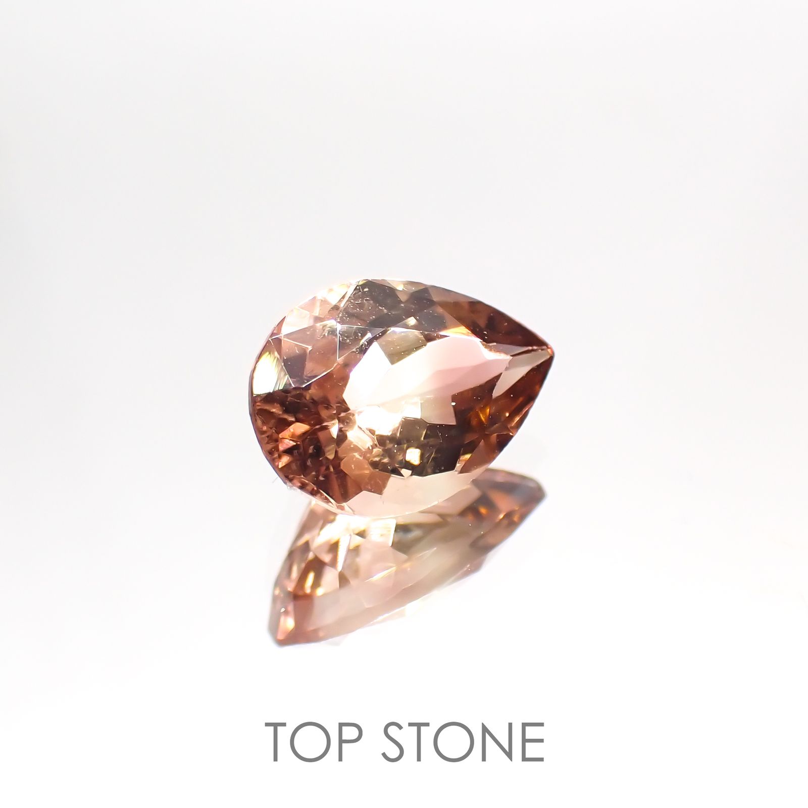 バイカラートルマリン(宝石名バイカラー・トルマリン) コンゴ民主共和国産 1.865ct ソ付(彩珠)[211013601]10×6.9mm前後