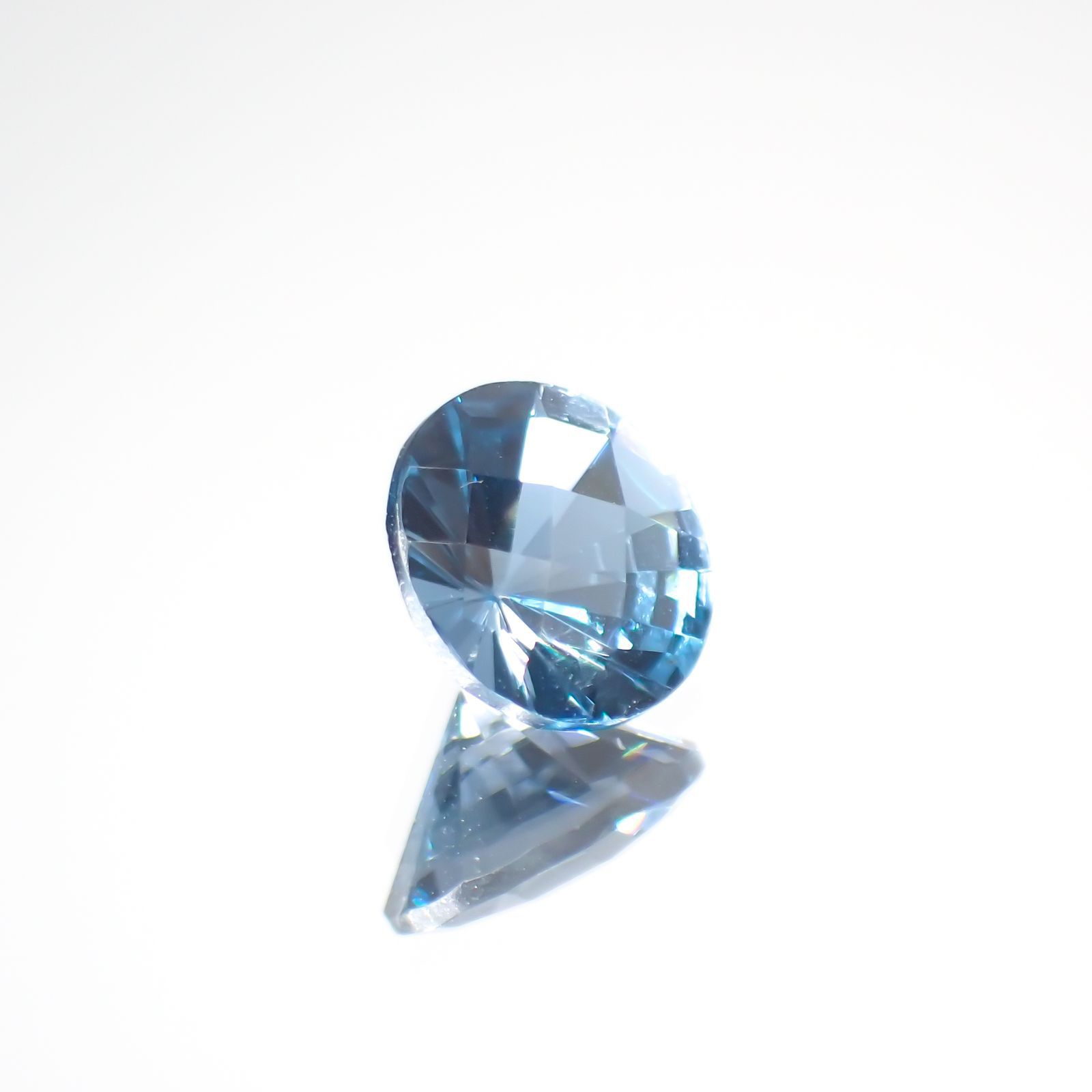 ◇チェッカーカット◇ロンドンブルートパーズ(宝石名ブルー・トパーズ) ブラジル産 1.10ct 識別済[210913041]6.5×6.5mm前後