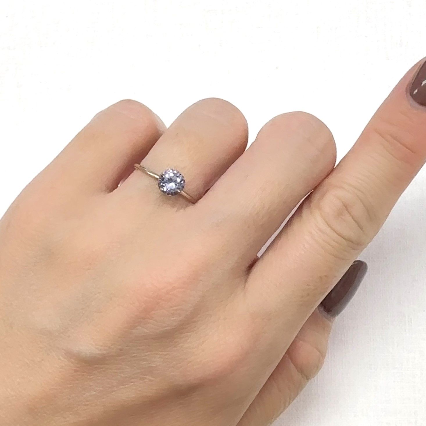 ラベンダースピネル(宝石名スピネル)ビルマ/マダガスカル産 0.93ct 識別済[241029263]6.1x6mm前後