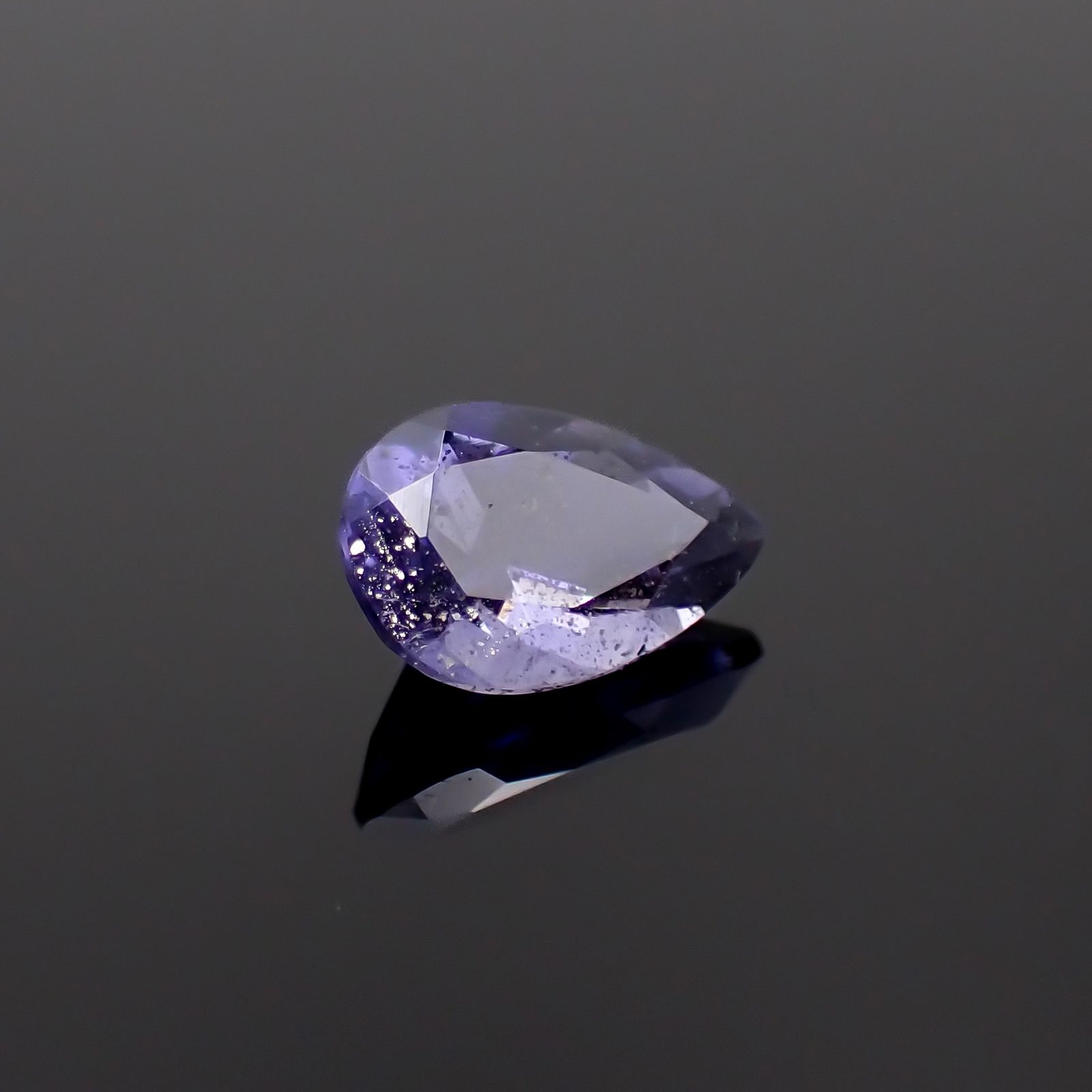 アイオライトサンストーン インド/ブラジル産 0.67ct[230923336]7.7x5.1mm前後