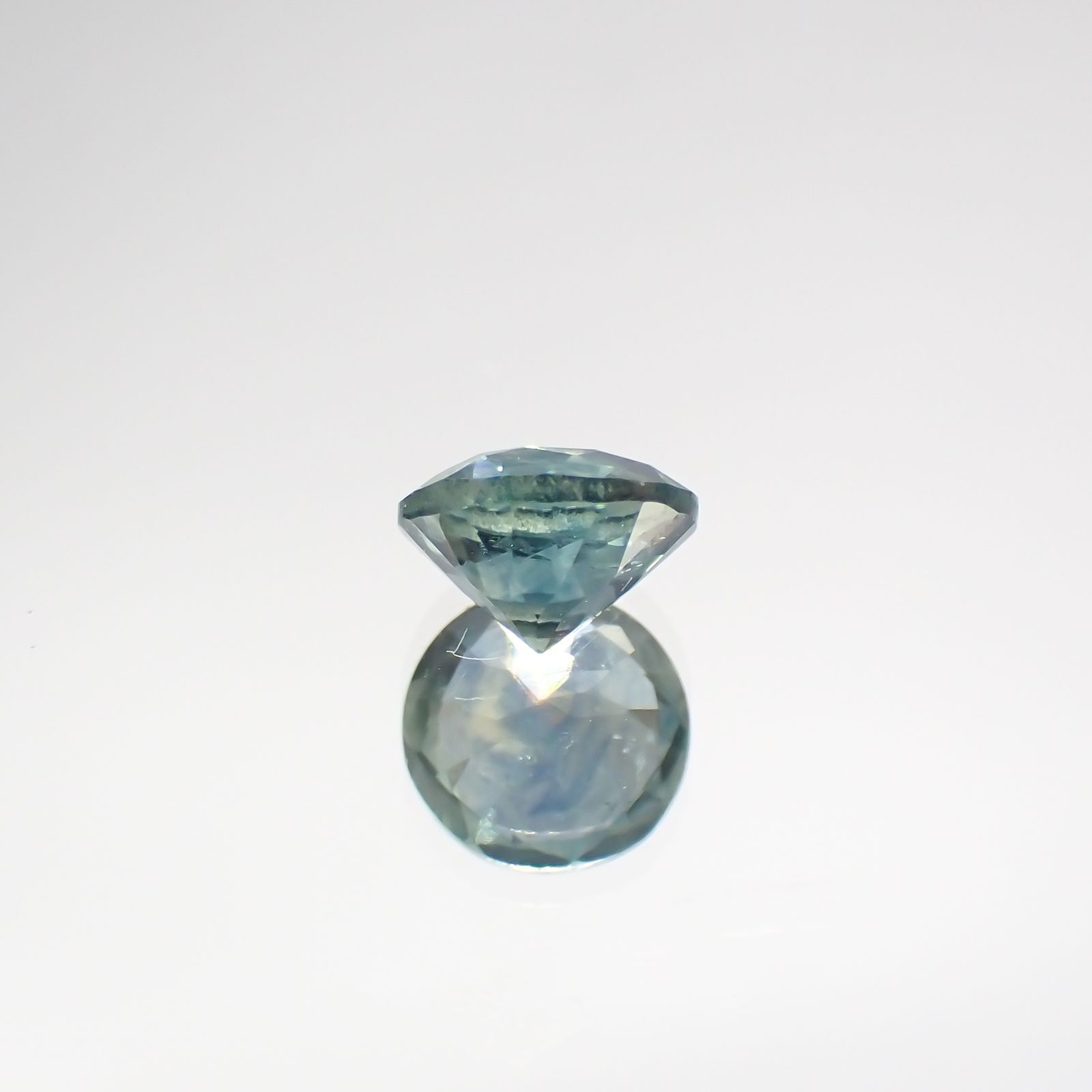 モンタナサファイア アメリカ合衆国産 ルース 0.65ct[210712113]4.9×4.9mm前後