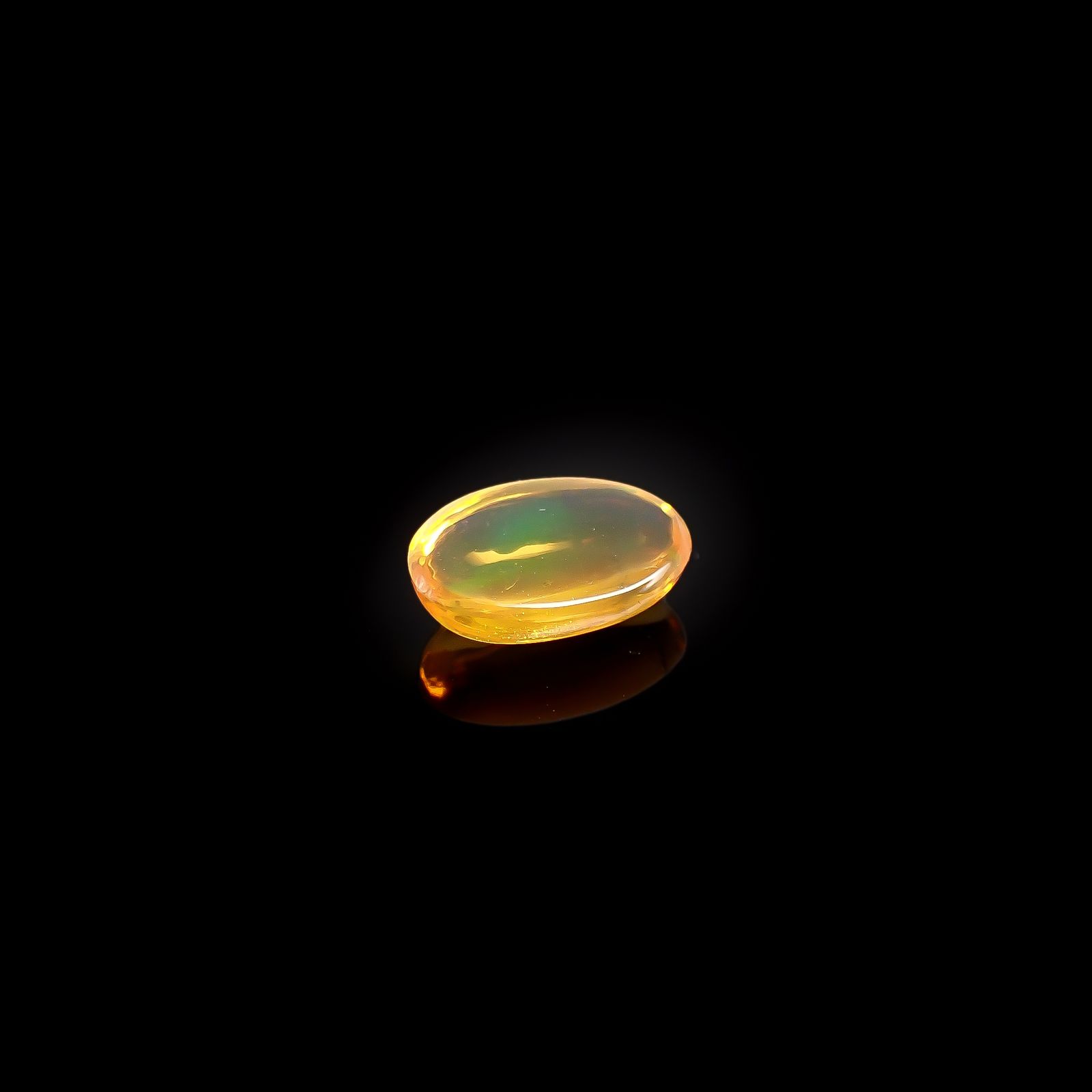 ファイヤーオパール メキシコ産 0.84ct[240326753]8.7x5.7mm前後