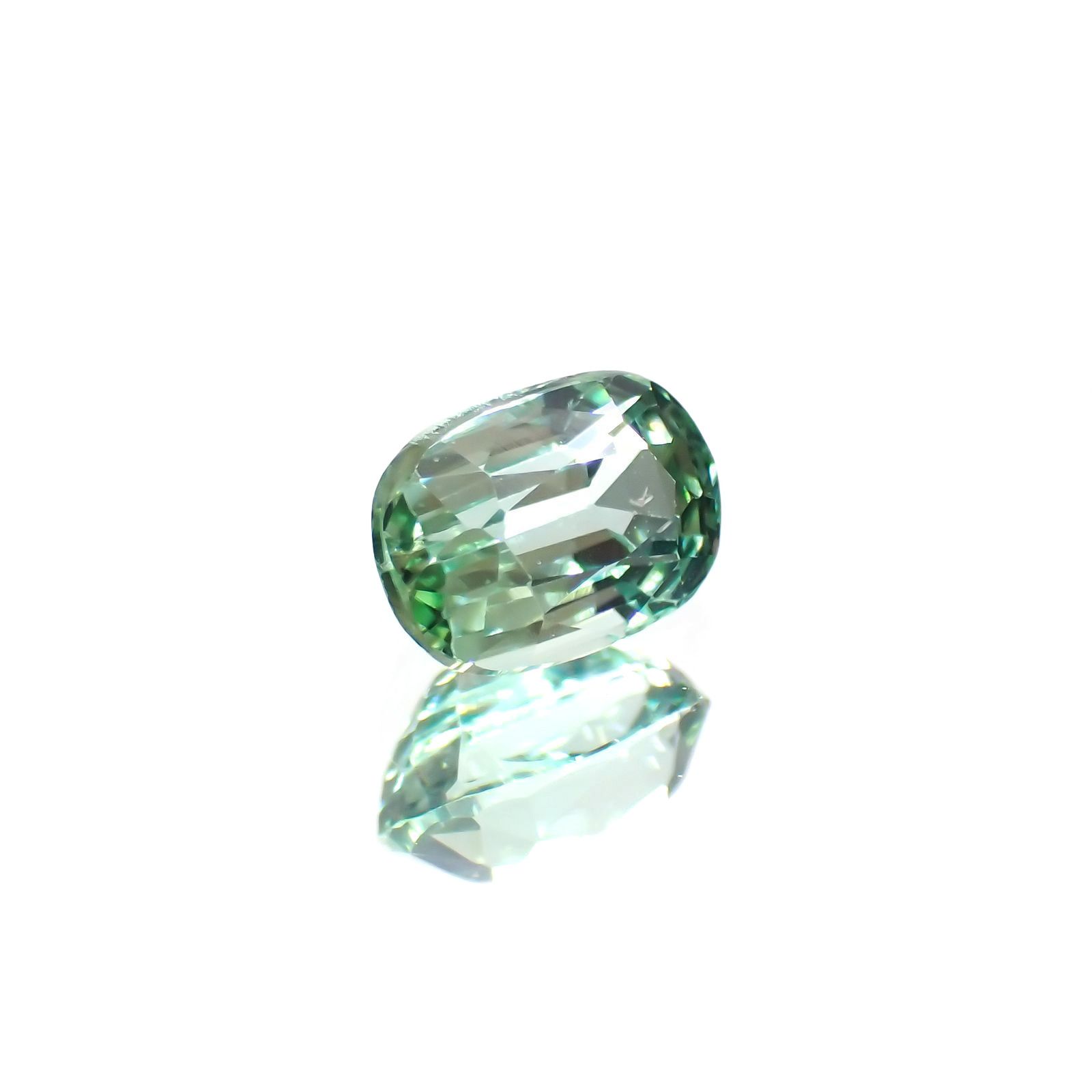 ブルーグリーントルマリン アフガニスタン産 0.59ct / 5.8x4mm前後 [220114091]
