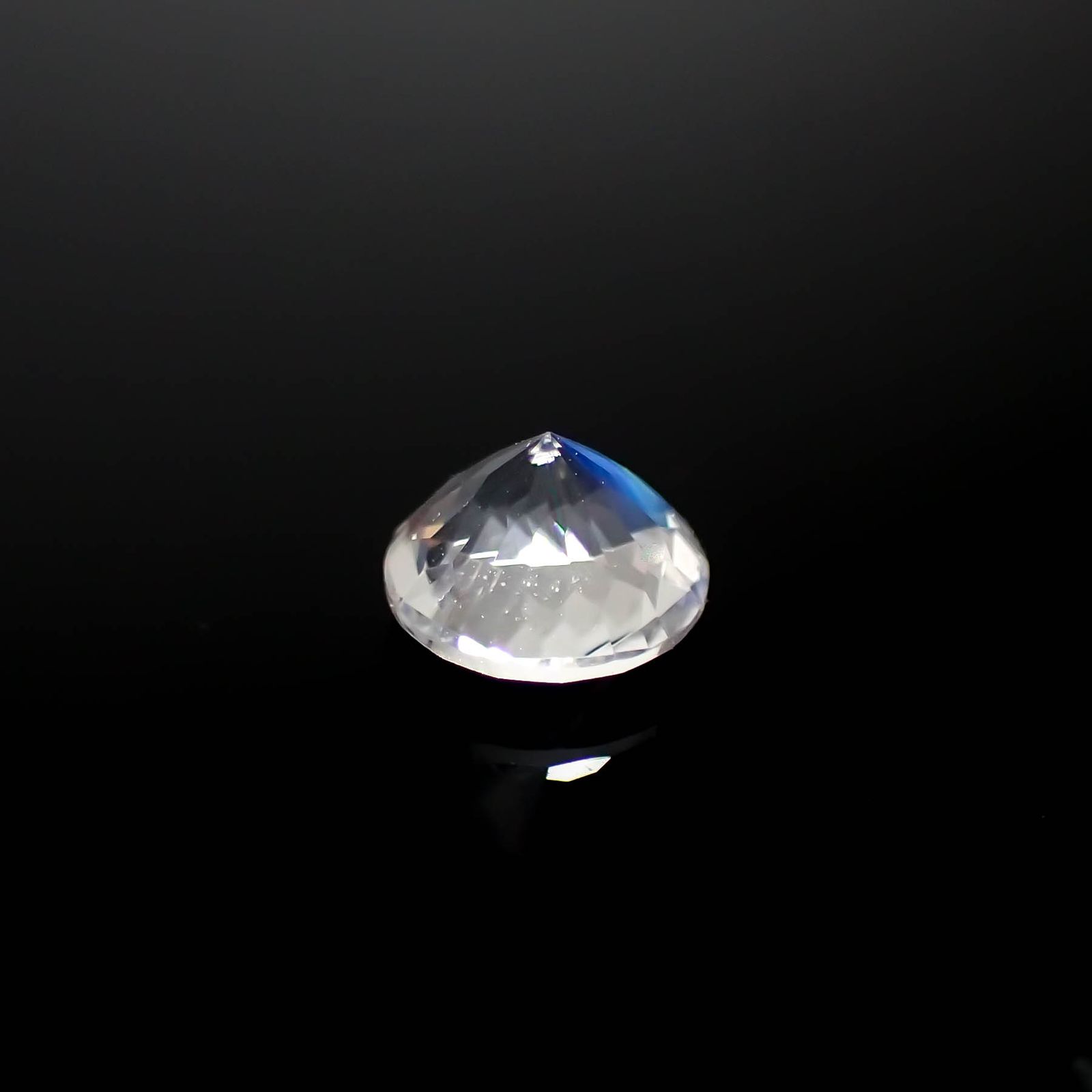 レインボームーンストーン ザンビア産 0.34ct[240326919]4.6x4.5mm前後