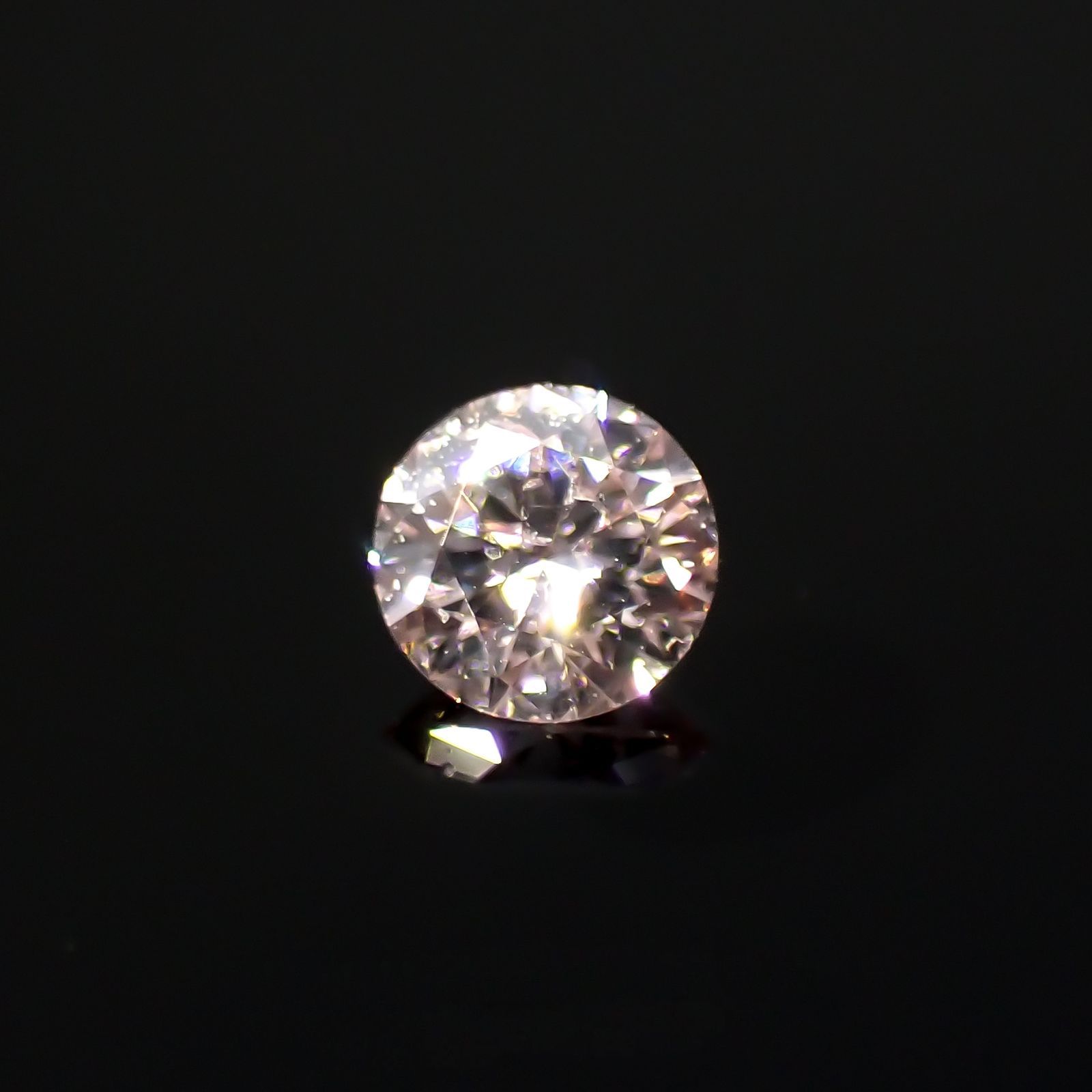 ピンクダイヤモンド (宝石名ダイアモンド)I-1 / FANCY LIGHT PINK 0.083ct ソ付(CGL)[220716972]2.85x2.86mm前後