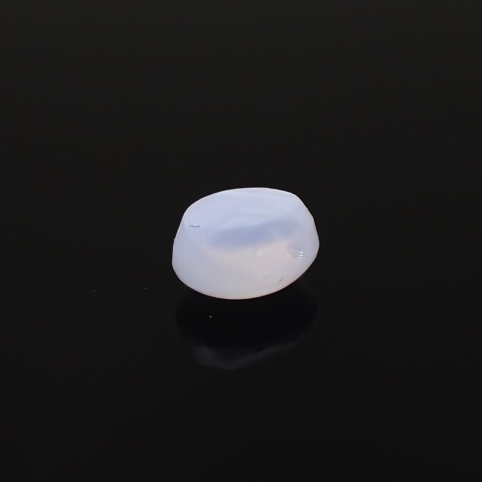 ブルースターサファイア(宝石名スター・サファイア)ビルマ産 0.86ct 識別済[230321216]5.5x4.4mm前後