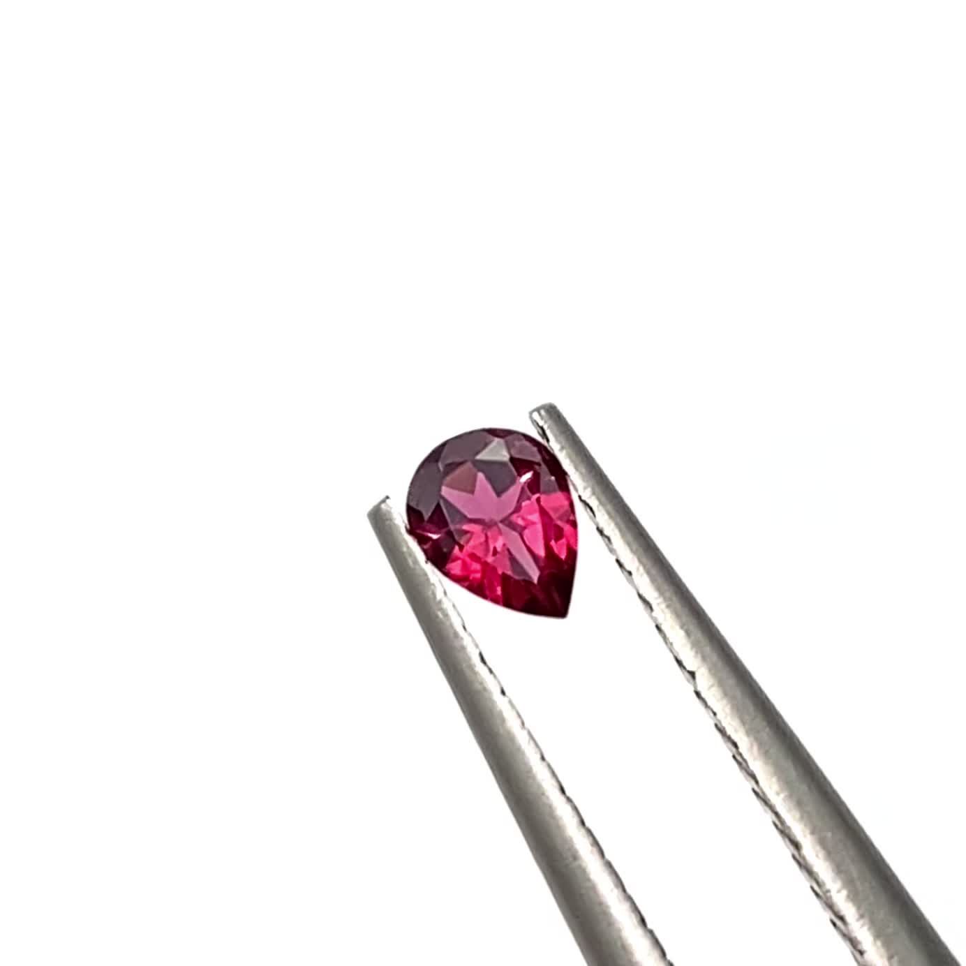 レッドスピネル(宝石名スピネル)タンザニア産 0.16ct 識別済[230522108