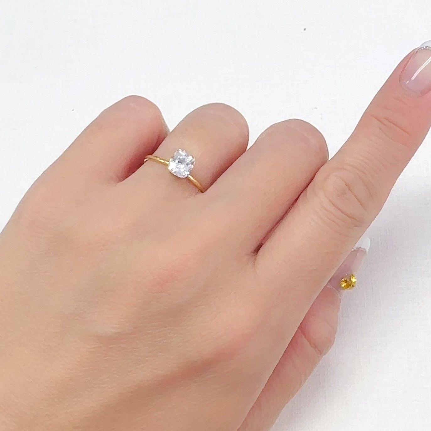 フェナカイト(宝石名フェナカイト)マダガスカル/ブラジル産 0.98ct 識別済[240628186]6.1x5.7mm前後