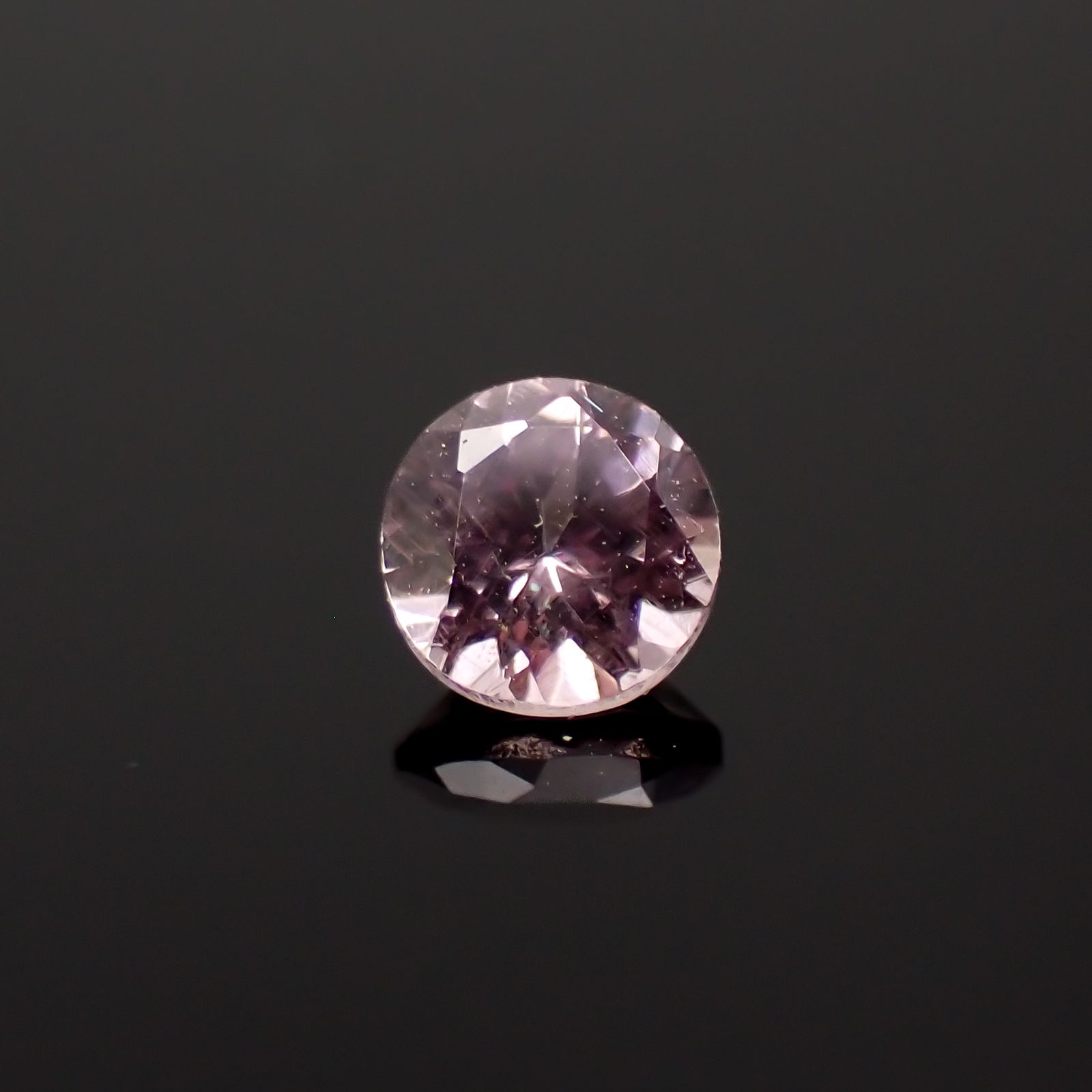 ドラゴンガーネット タンザニア産 0.35ct[230421450]4x4mm前後