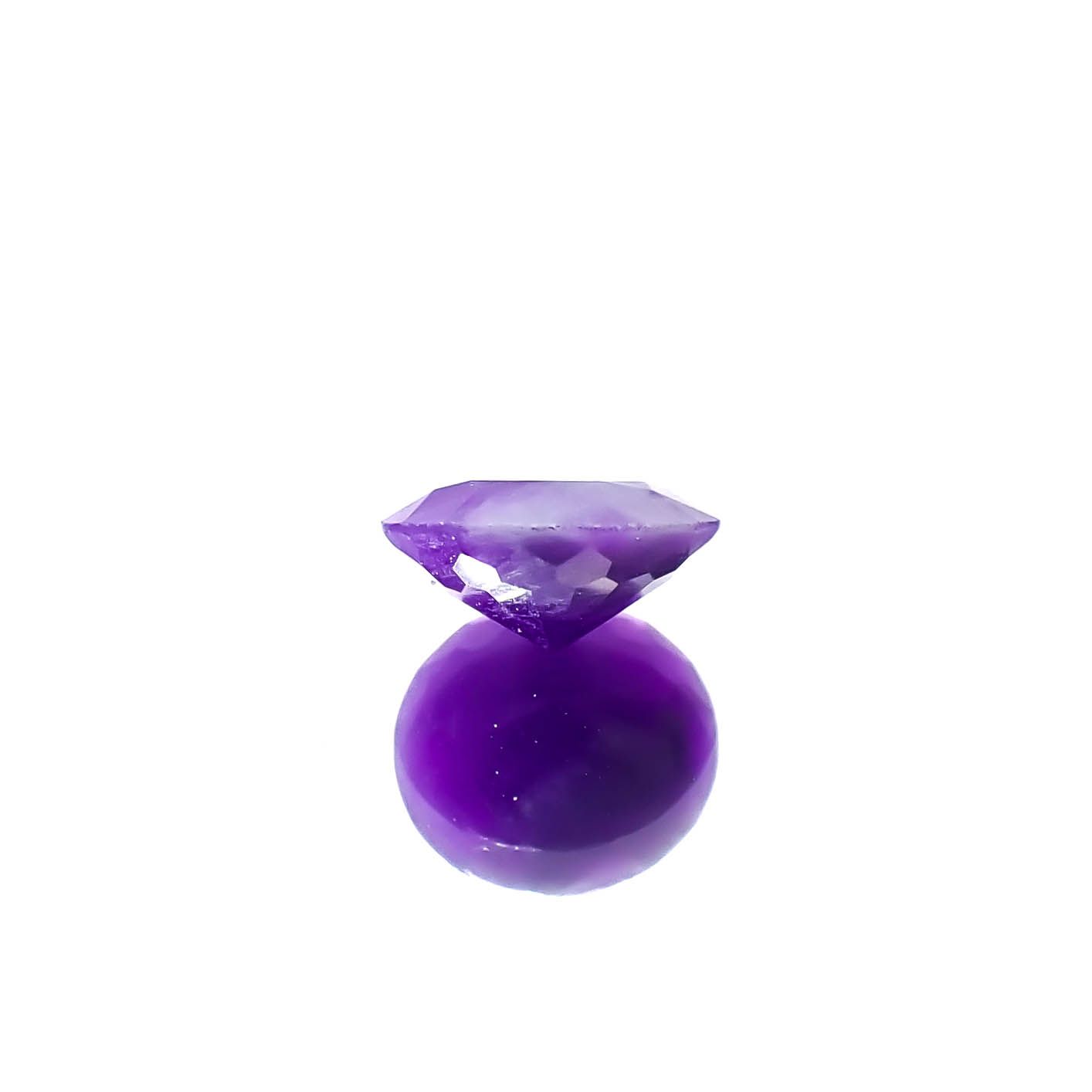 スギライト 南アフリカ産 0.62ct / 6.1x6.1mm前後 [250931019]