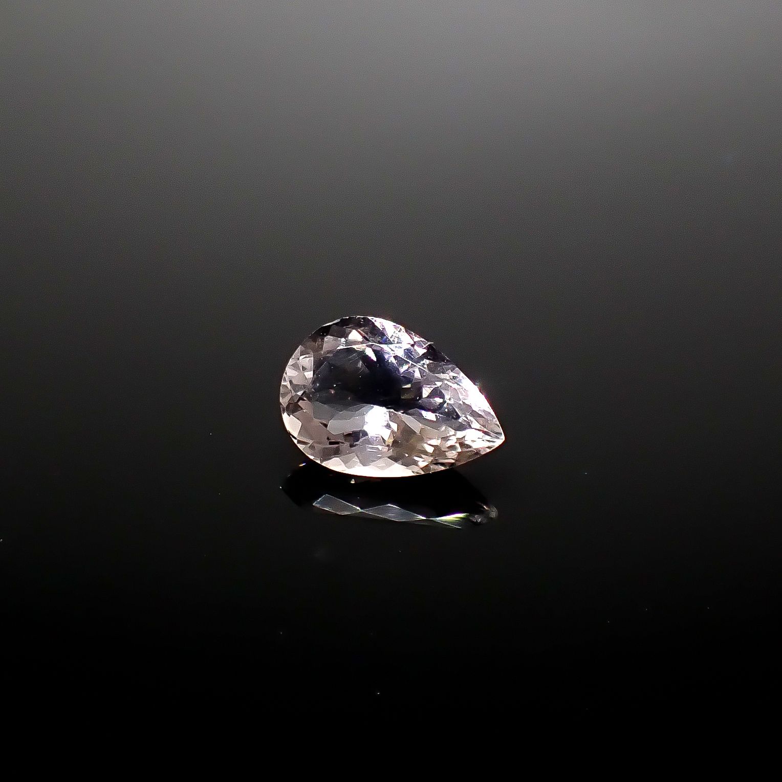 フローライト フルオレッセンス アフガニスタン産 4.15ct [250630519]12.9x8.8mm前後