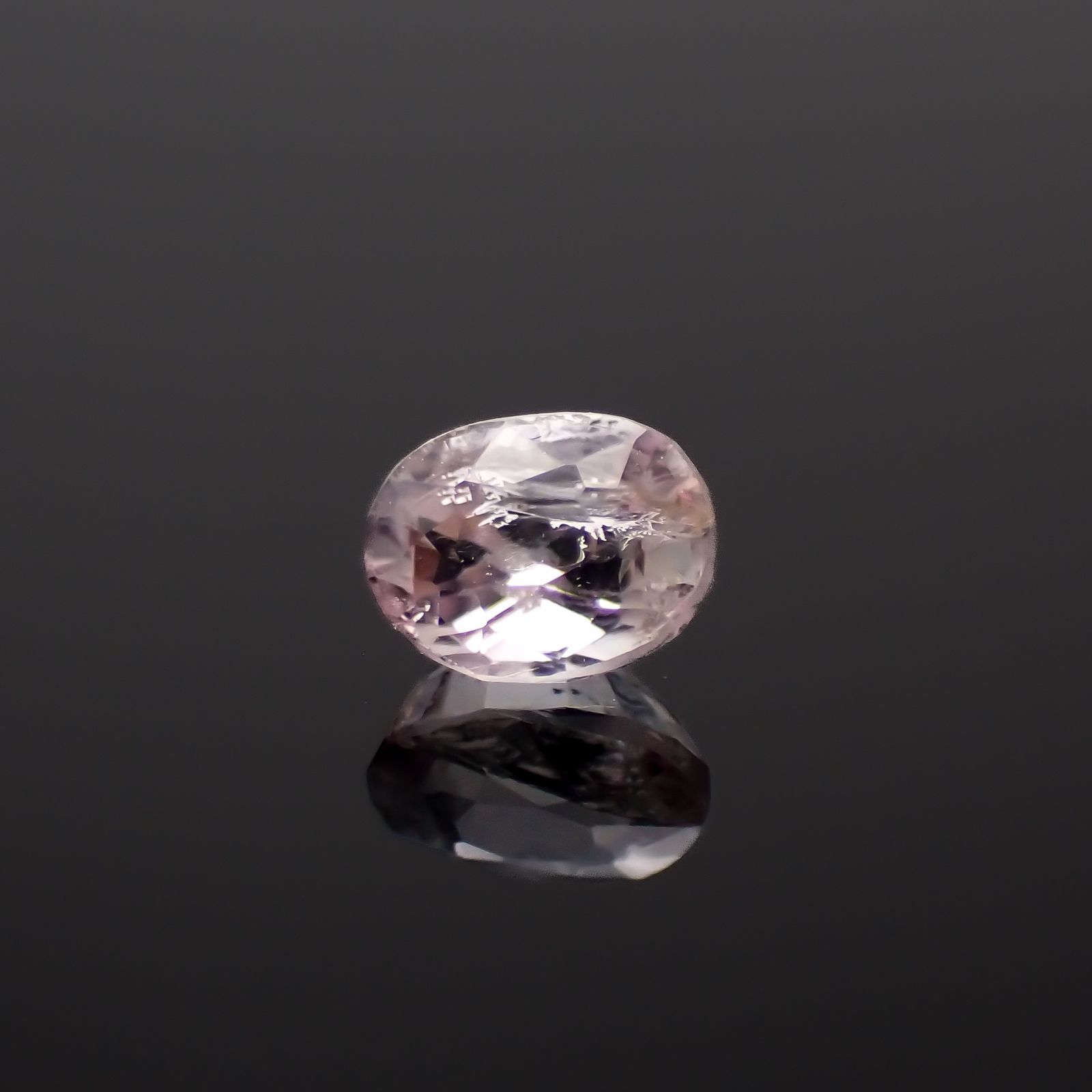 ピンクポードレッタイト (宝石名ポードレッタイト )ビルマ産 0.306ct ソ付(彩珠)[231023921]4.6x3.5mm前後