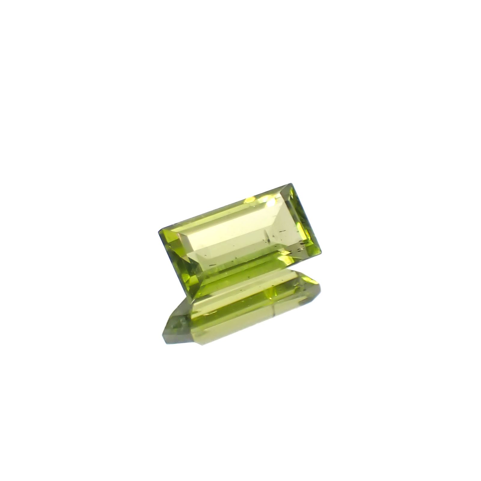 ブラックリリーパッドペリドット アメリカ・アリゾナ州産 1.13ct[240627937]8.1x4.2mm前後