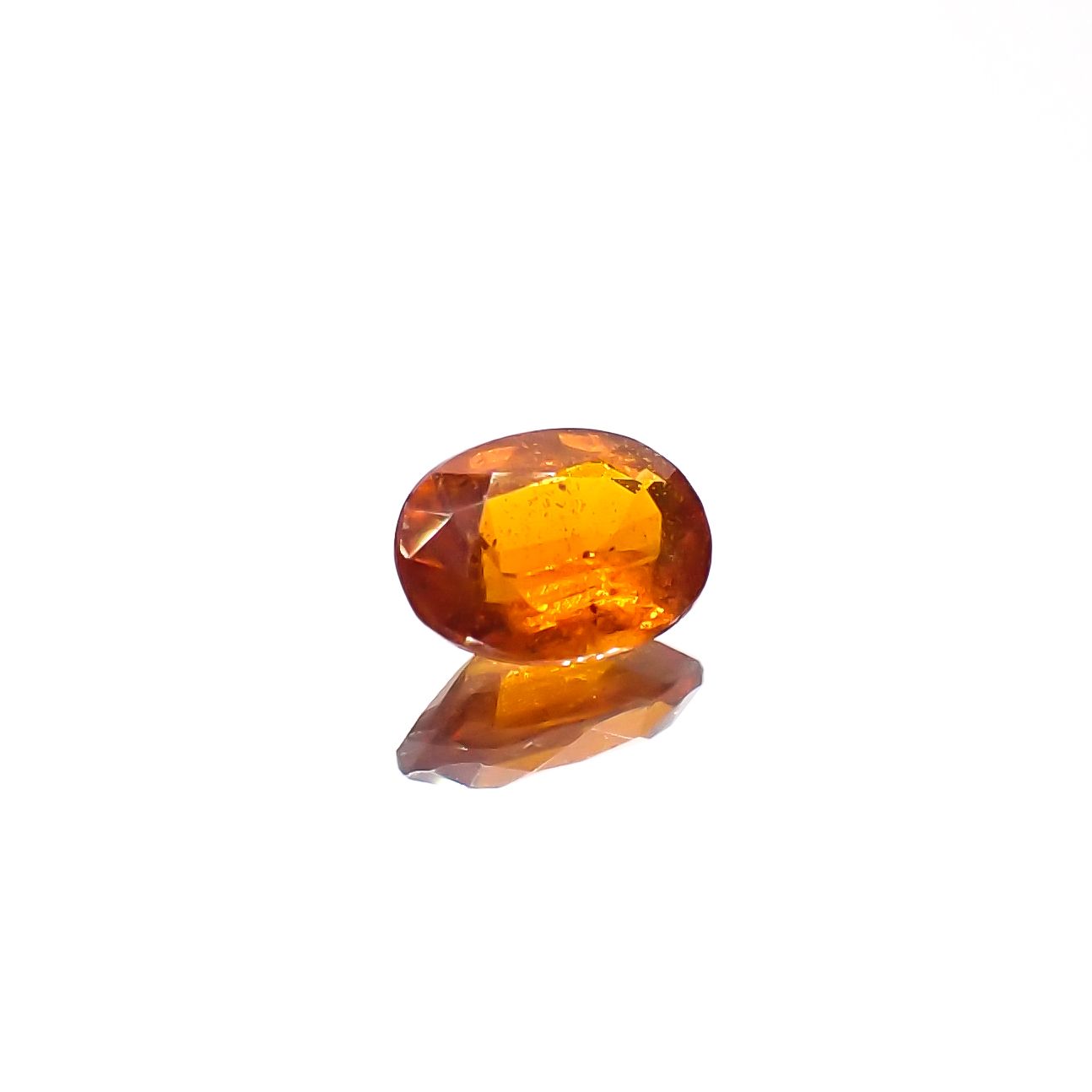 オレンジカイヤナイト ネパール産 0.83ct[240326702]6.8x4.9mm前後