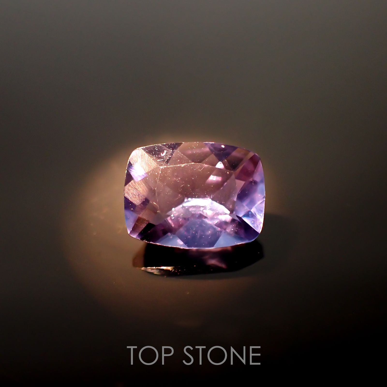 カラーチェンジフローライト(宝石名ブルー・フルオライト)ブラジル産 1.68ct 識別済[220114241]8.2x6.2mm前後