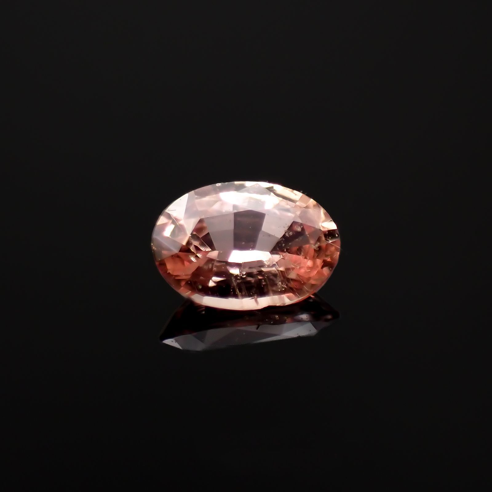 パパラチャサファイア(宝石名サファイア/別名パパラチャ・サファイア)スリランカ産 0.117ct ソ付(日独)[221219636]3.57x2.52mm前後