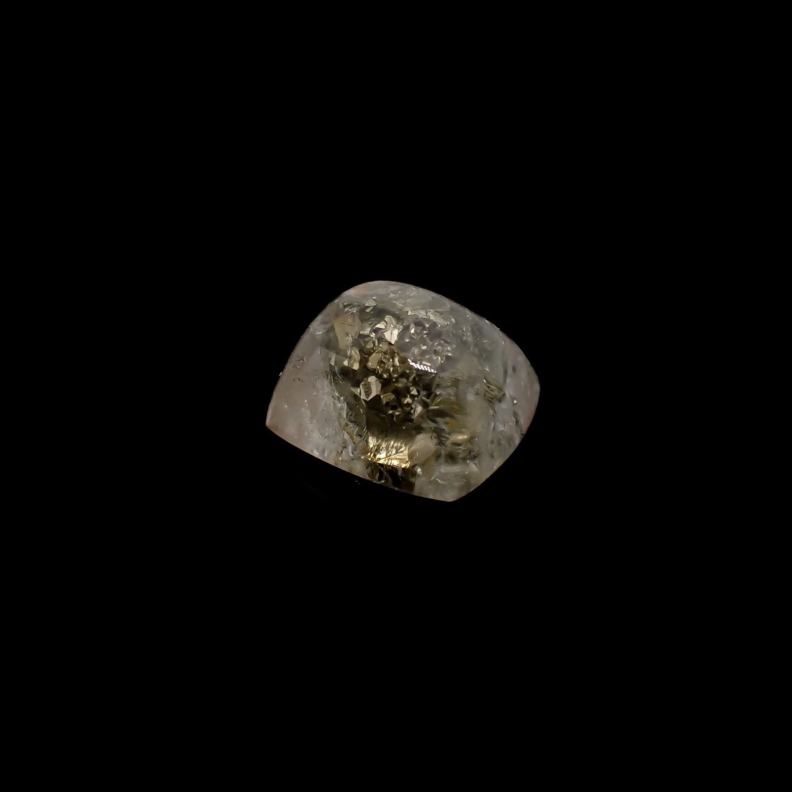 パイライトインクォーツ  ブラジル産 31.98ct[220616625]18.9x16.4mm前後