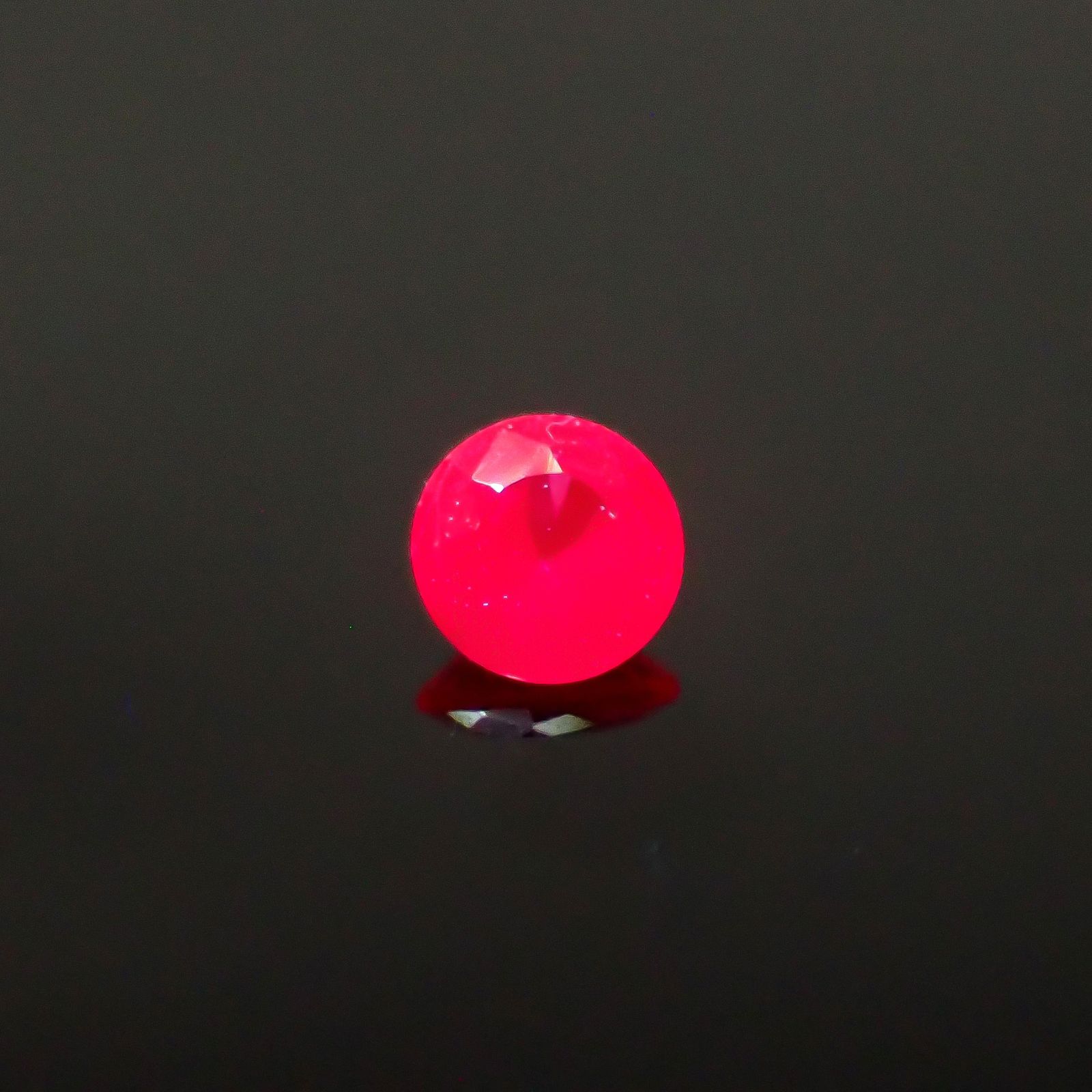 ルビー ビルマ産 0.075ct [250630611]2.6x2.6mm前後