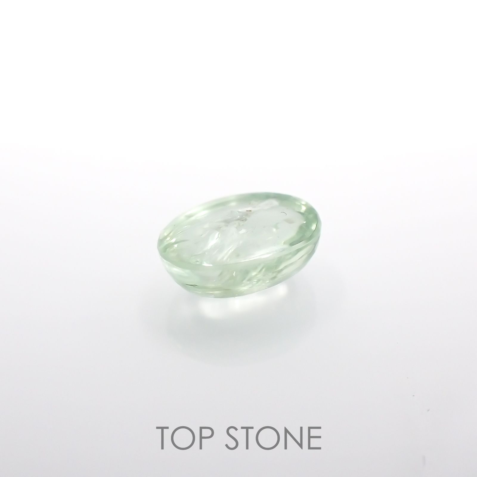 ミントガーネット(宝石名グロッシュラー・ガーネット)タンザニア産 1.16ct 識別済[220917752]6.8x5mm前後