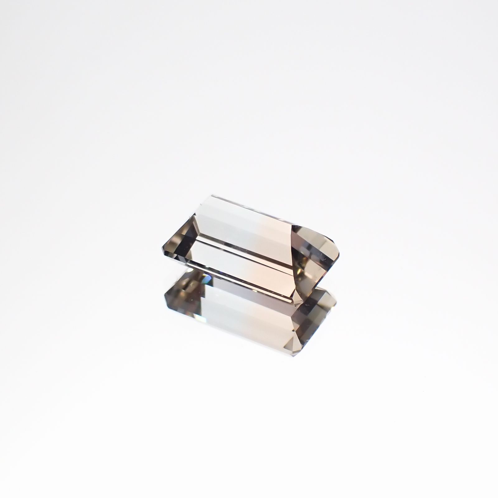 バイカラートパーズ ウクライナ産 2.46ct[231224891]9.3x5.5mm前後