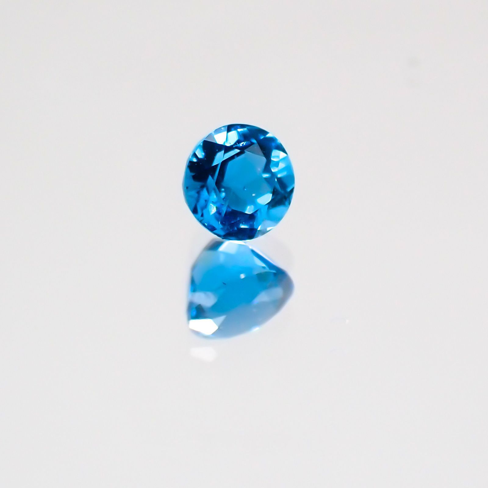 アウイナイト ドイツ産 ルース 0.17ct[210210035]3.3×3.3mm前後