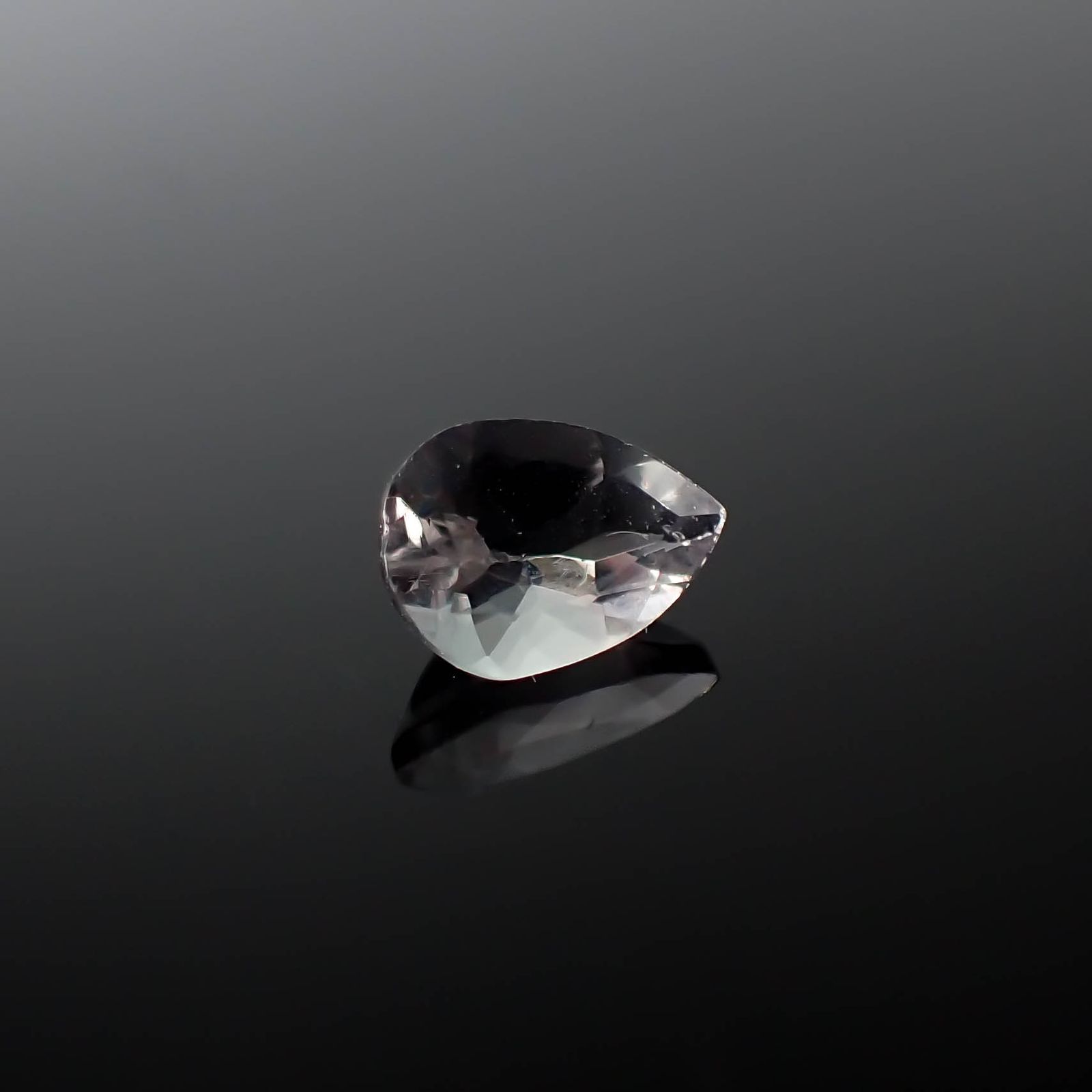 フローライト フルオレッセンス イギリス・ロジャリー鉱山産 1.02ct[240326598]7.7x5.4mm前後