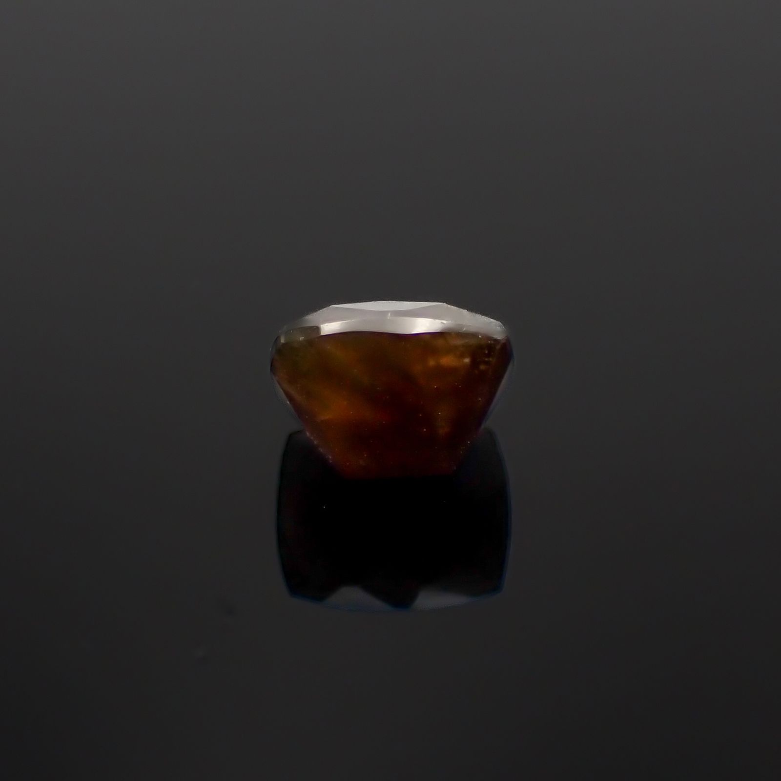 ゴールドシーンサファイア非加熱 ケニア産 1.51ct[230321332]6.4x5.3mm前後