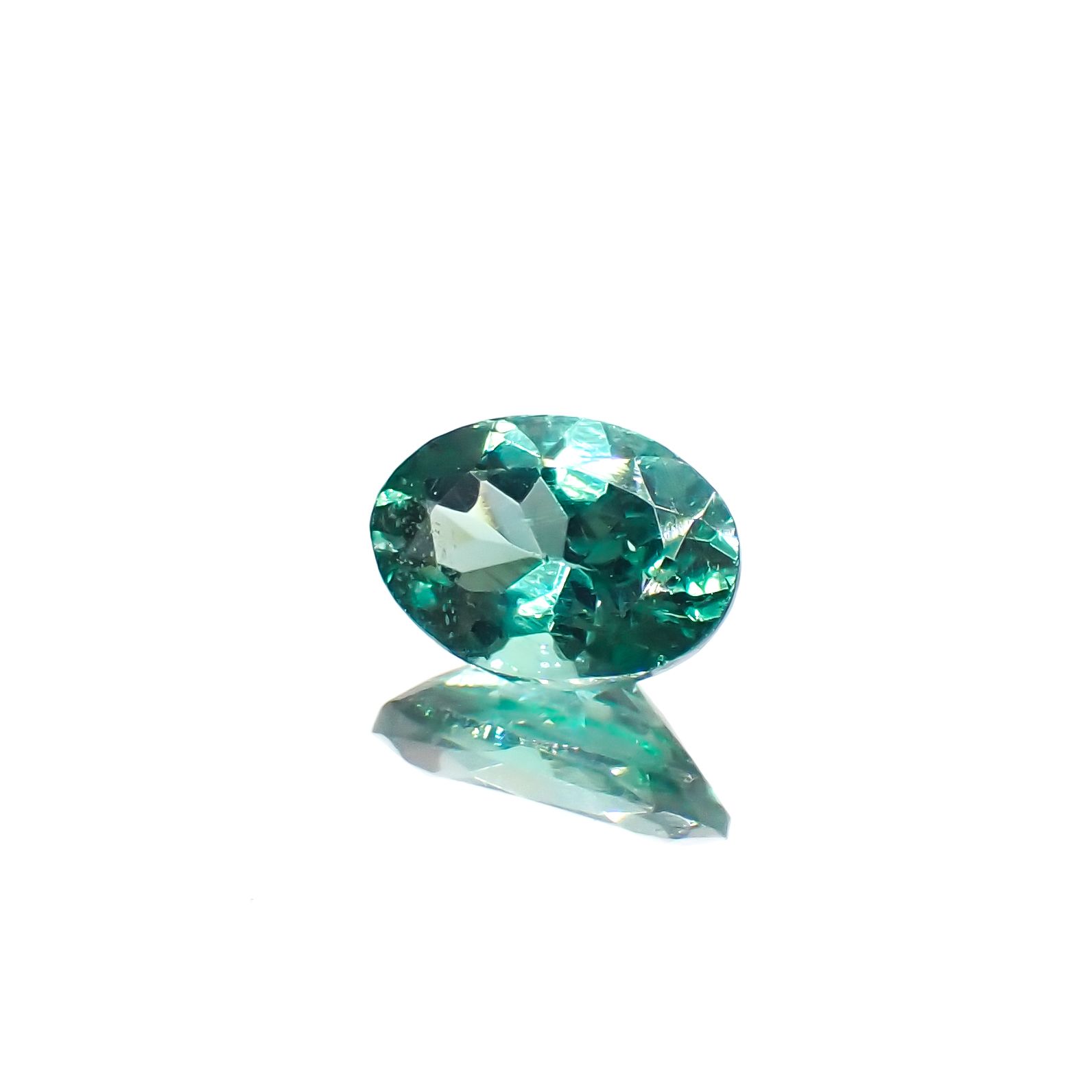 ノーブルモロキサイト マダガスカル産 0.68ct[231224684]6.8x4.8mm前後