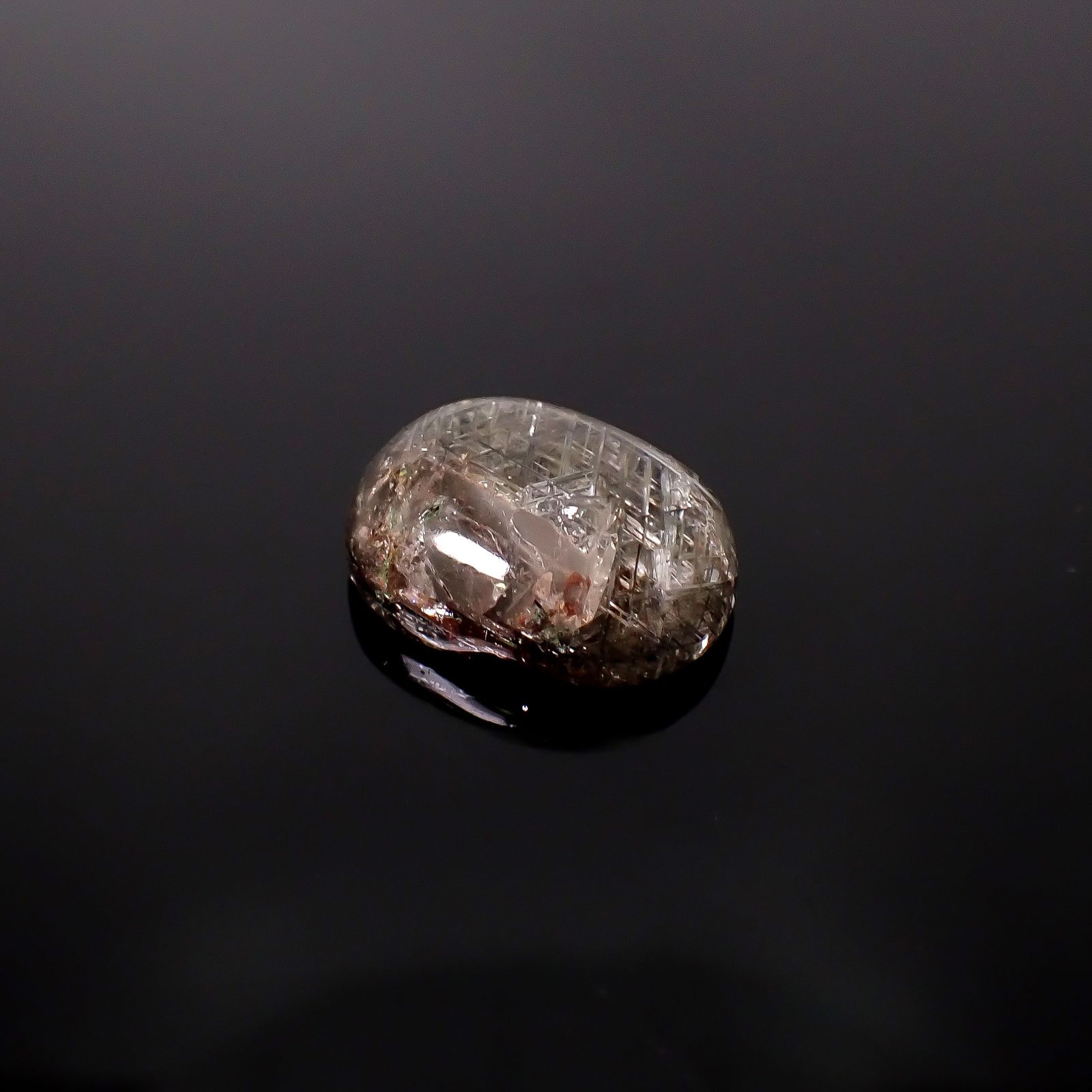 シルバールチルクォーツ ブラジル産 22.37ct / 20.6x15.7mm前後 [260131591]