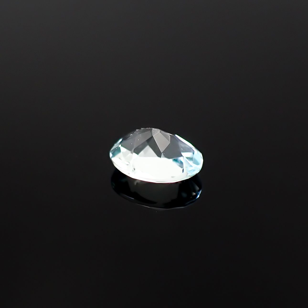 モンテブラサイト(宝石名モンテブラサイト)マダガスカル産 0.32ct 識別済[241229663]5.1x4mm前後