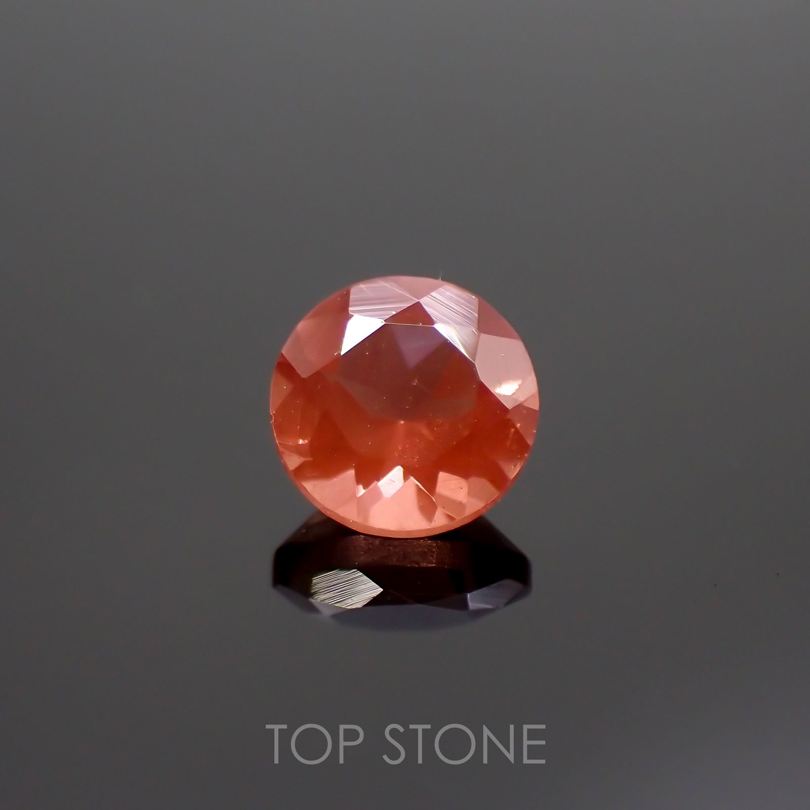 オレゴンサンストーン(宝石名ラブラドライト) アメリカ・オレゴン州産 0.49ct 識別済[20128389]5.2×5.2mm前後