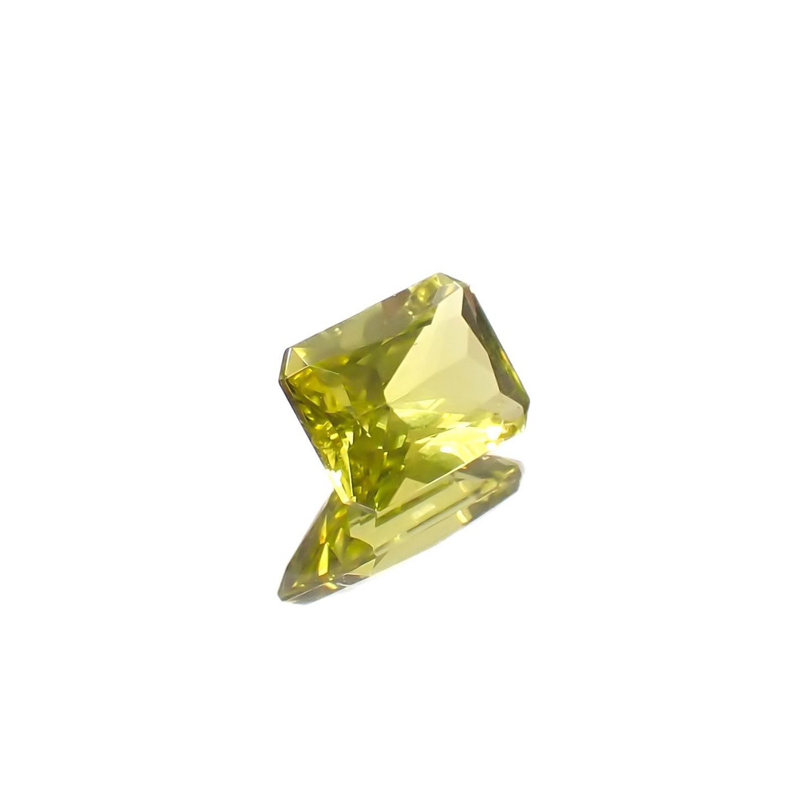 カナリートルマリン ザンビア・カナリー鉱山産 0.78ct / 6.8x4.9mm前後 [260223135]